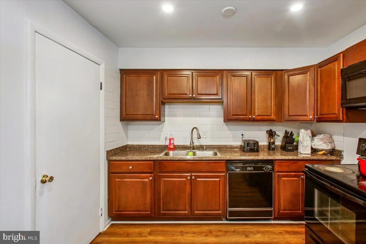 4136 FERRARA TER, WOODBRIDGE, Virginia 22193, 3 Bedrooms Bedrooms, 5 Rooms Rooms,1 BathroomBathrooms,Residential,For sale,4136 FERRARA TER,VAPW2111158 MLS # VAPW2111158