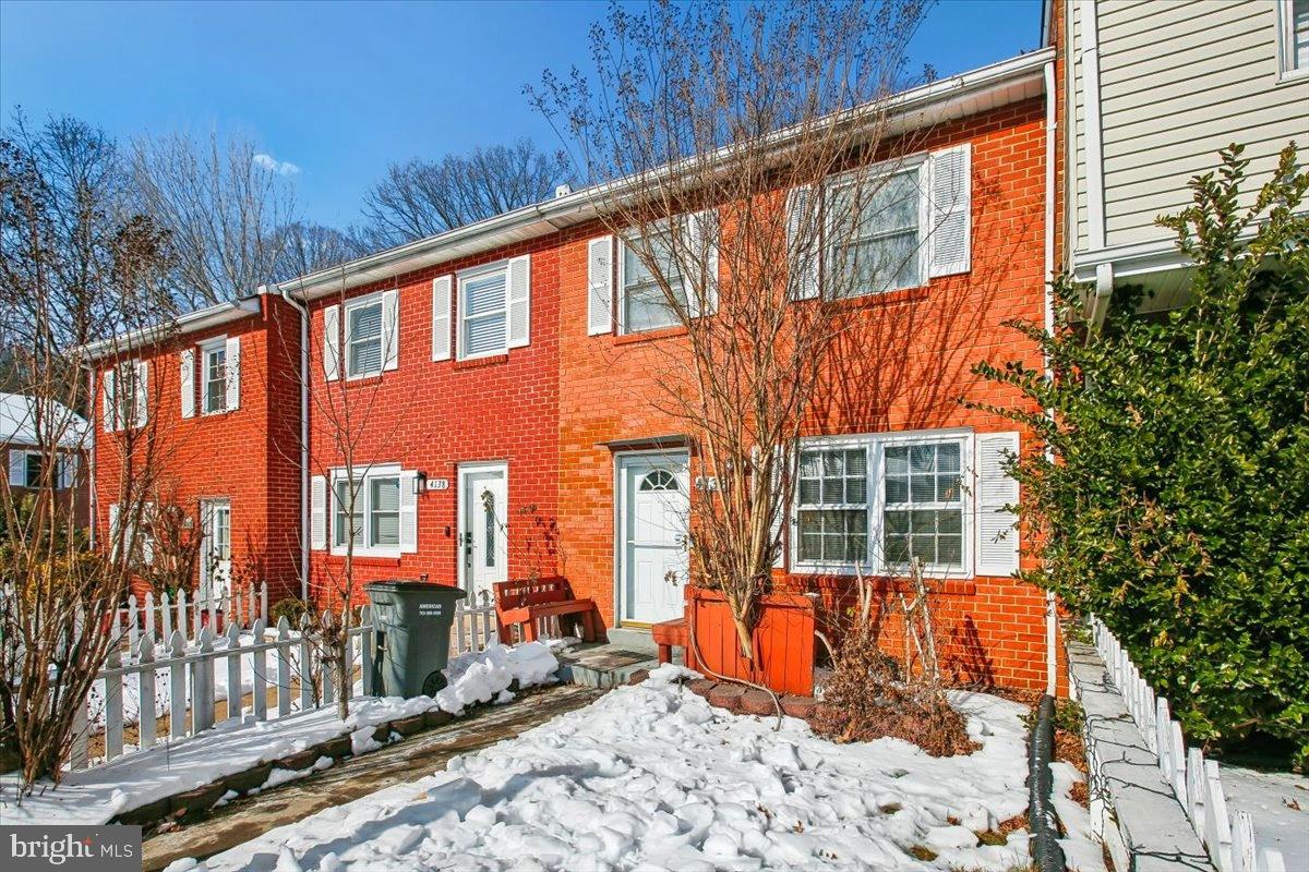 4136 FERRARA TER, WOODBRIDGE, Virginia 22193, 3 Bedrooms Bedrooms, 5 Rooms Rooms,1 BathroomBathrooms,Residential,For sale,4136 FERRARA TER,VAPW2111158 MLS # VAPW2111158