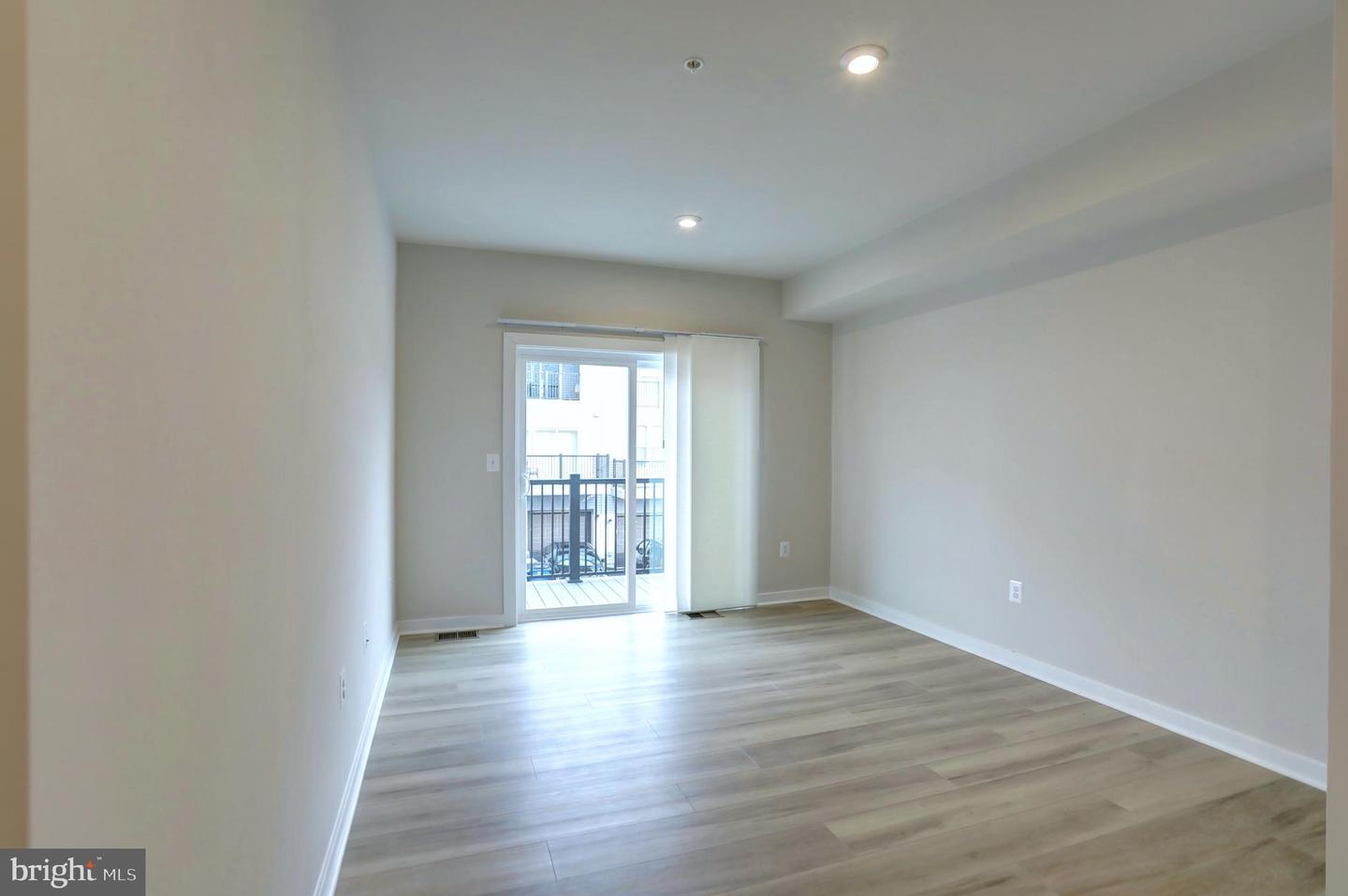 44531 WOLFHOUND SQ, ASHBURN, Virginia 20147, 2 Bedrooms Bedrooms, ,2 BathroomsBathrooms,Residential,For sale,44531 WOLFHOUND SQ,VALO2114584 MLS # VALO2114584