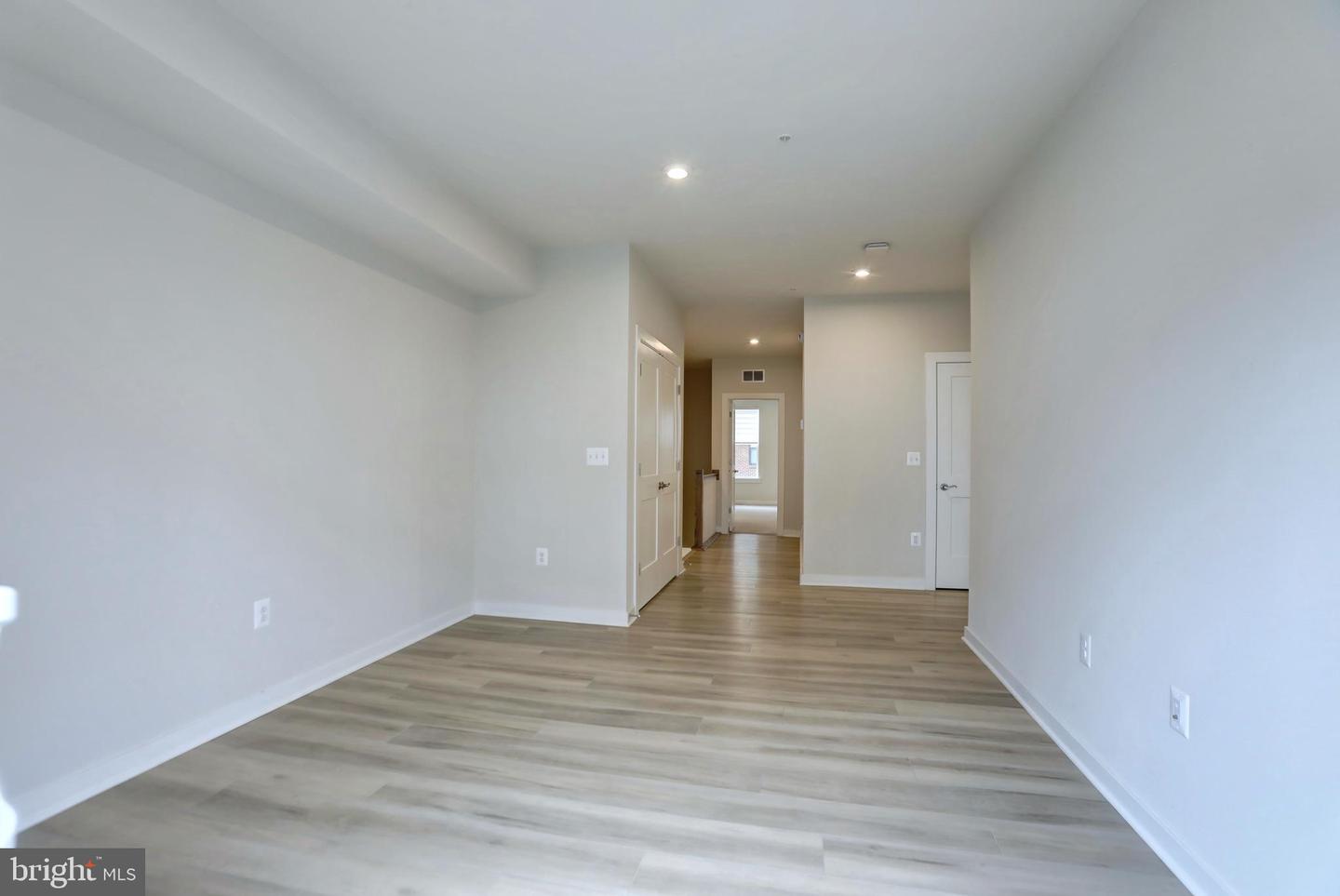 44531 WOLFHOUND SQ, ASHBURN, Virginia 20147, 2 Bedrooms Bedrooms, ,2 BathroomsBathrooms,Residential,For sale,44531 WOLFHOUND SQ,VALO2114584 MLS # VALO2114584