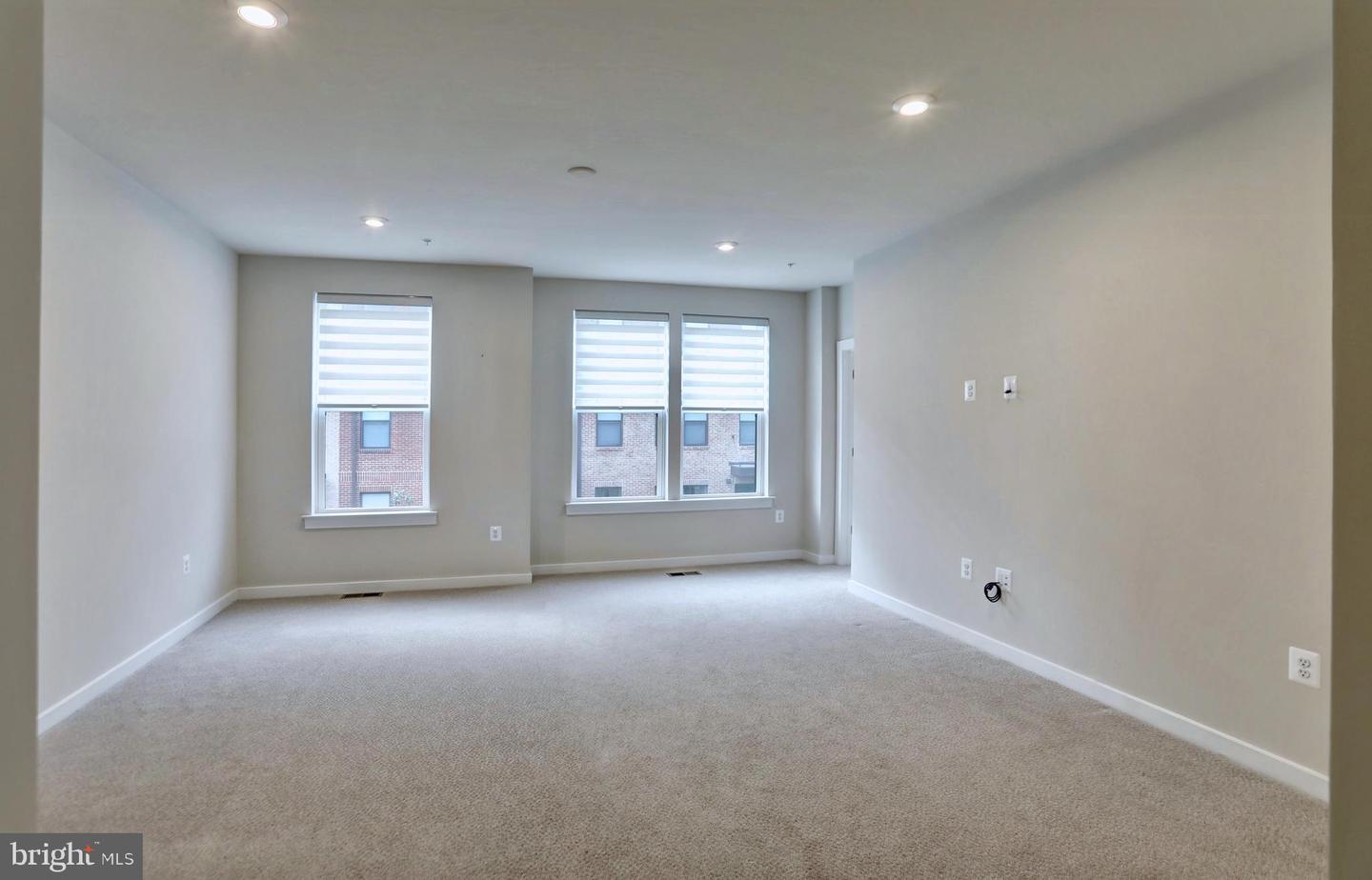 44531 WOLFHOUND SQ, ASHBURN, Virginia 20147, 2 Bedrooms Bedrooms, ,2 BathroomsBathrooms,Residential,For sale,44531 WOLFHOUND SQ,VALO2114584 MLS # VALO2114584