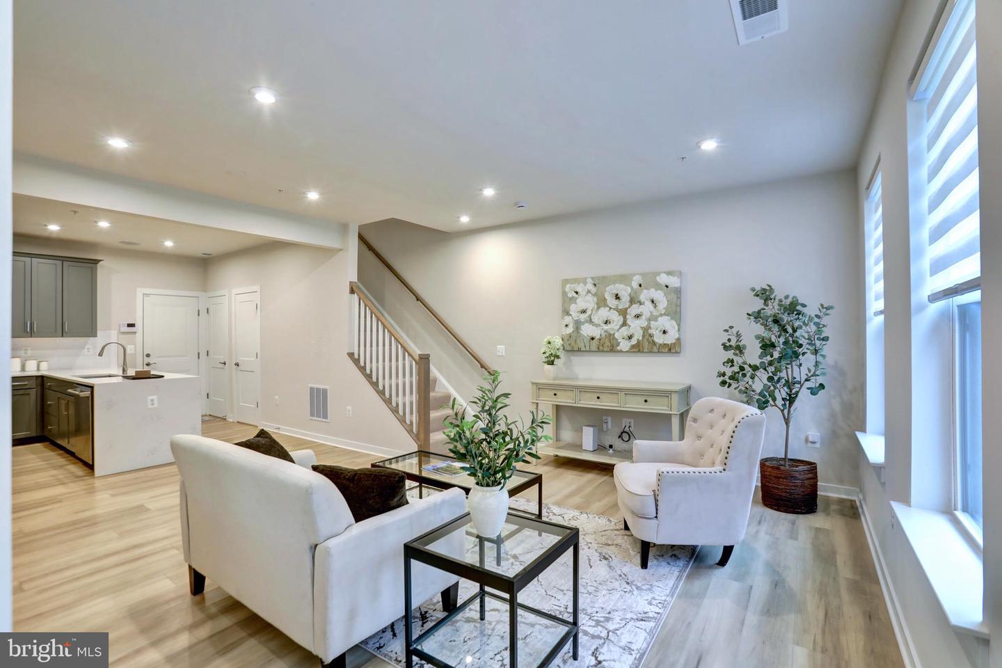 44531 WOLFHOUND SQ, ASHBURN, Virginia 20147, 2 Bedrooms Bedrooms, ,2 BathroomsBathrooms,Residential,For sale,44531 WOLFHOUND SQ,VALO2114584 MLS # VALO2114584