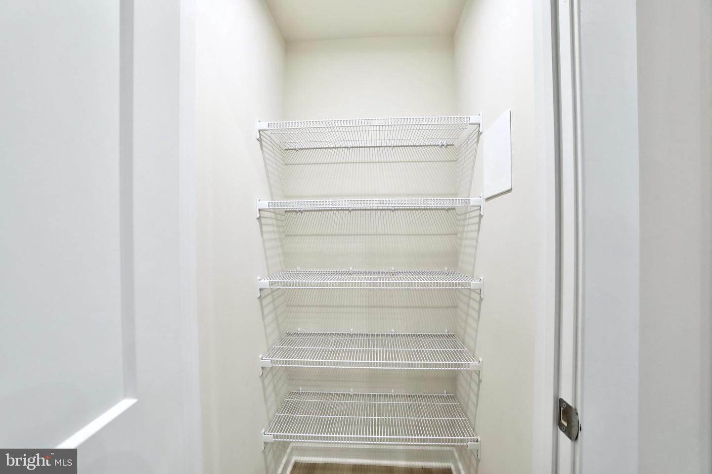 44531 WOLFHOUND SQ, ASHBURN, Virginia 20147, 2 Bedrooms Bedrooms, ,2 BathroomsBathrooms,Residential,For sale,44531 WOLFHOUND SQ,VALO2114584 MLS # VALO2114584