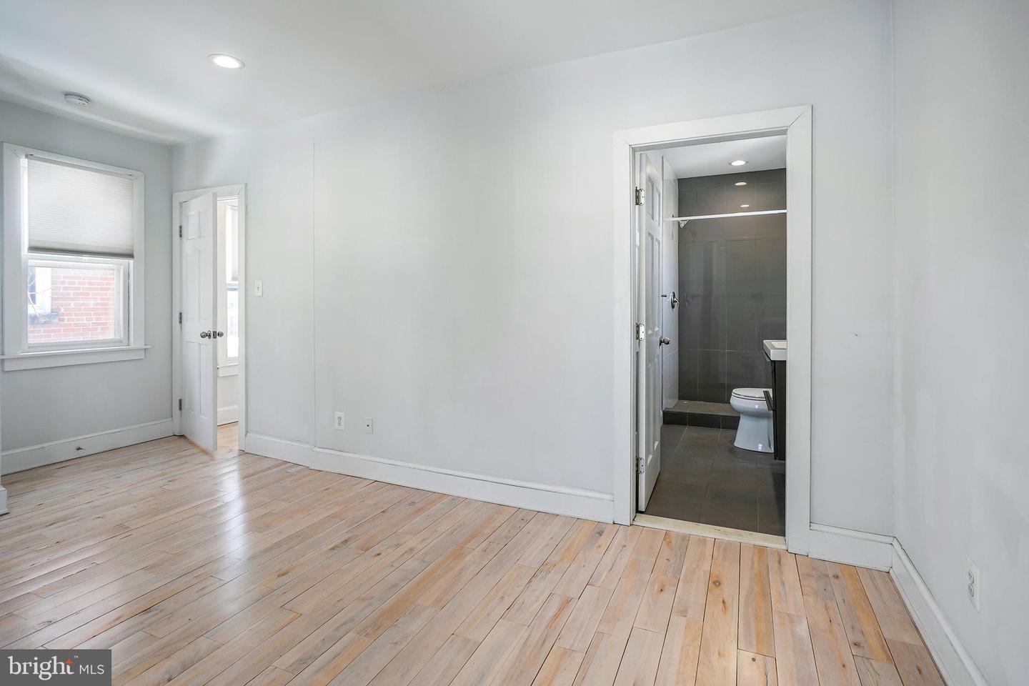 612 ALABAMA AVE SE, WASHINGTON, District Of Columbia 20032, 2 Bedrooms Bedrooms, 6 Rooms Rooms,2 BathroomsBathrooms,Residential,For sale,612 ALABAMA AVE SE,DCDC2243026 MLS # DCDC2243026