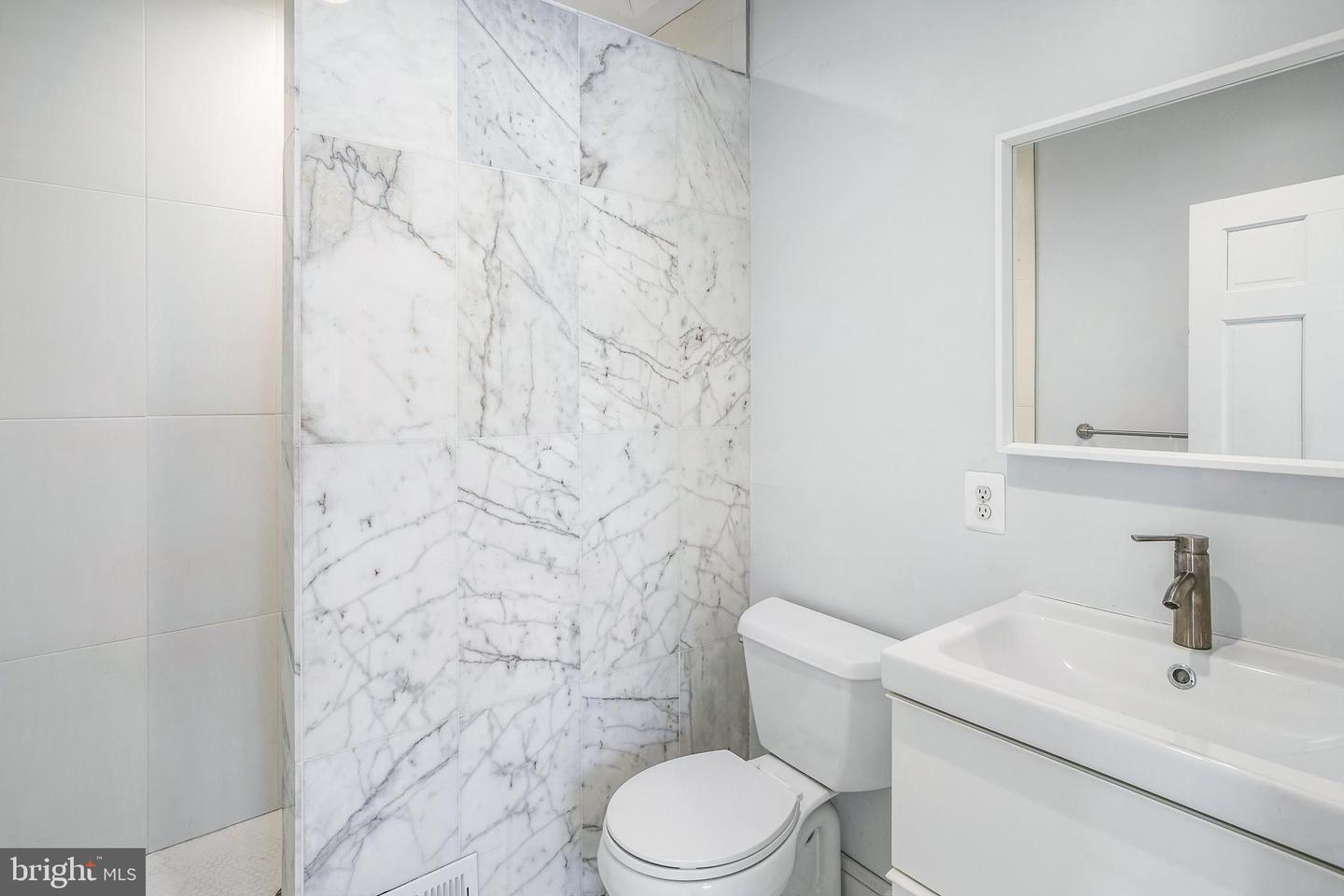 612 ALABAMA AVE SE, WASHINGTON, District Of Columbia 20032, 2 Bedrooms Bedrooms, 6 Rooms Rooms,2 BathroomsBathrooms,Residential,For sale,612 ALABAMA AVE SE,DCDC2243026 MLS # DCDC2243026