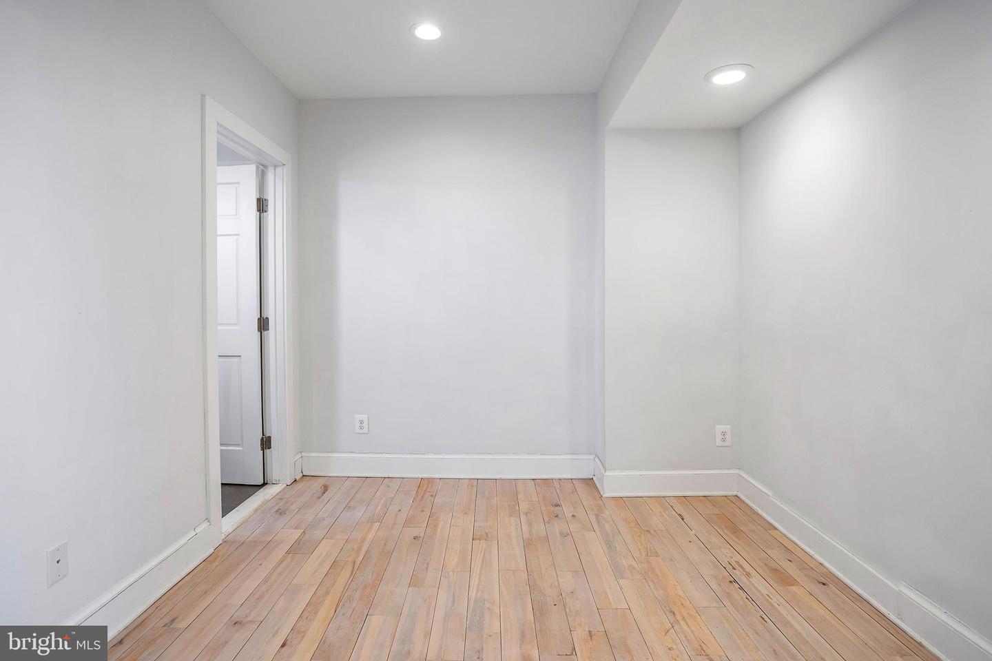 612 ALABAMA AVE SE, WASHINGTON, District Of Columbia 20032, 2 Bedrooms Bedrooms, 6 Rooms Rooms,2 BathroomsBathrooms,Residential,For sale,612 ALABAMA AVE SE,DCDC2243026 MLS # DCDC2243026