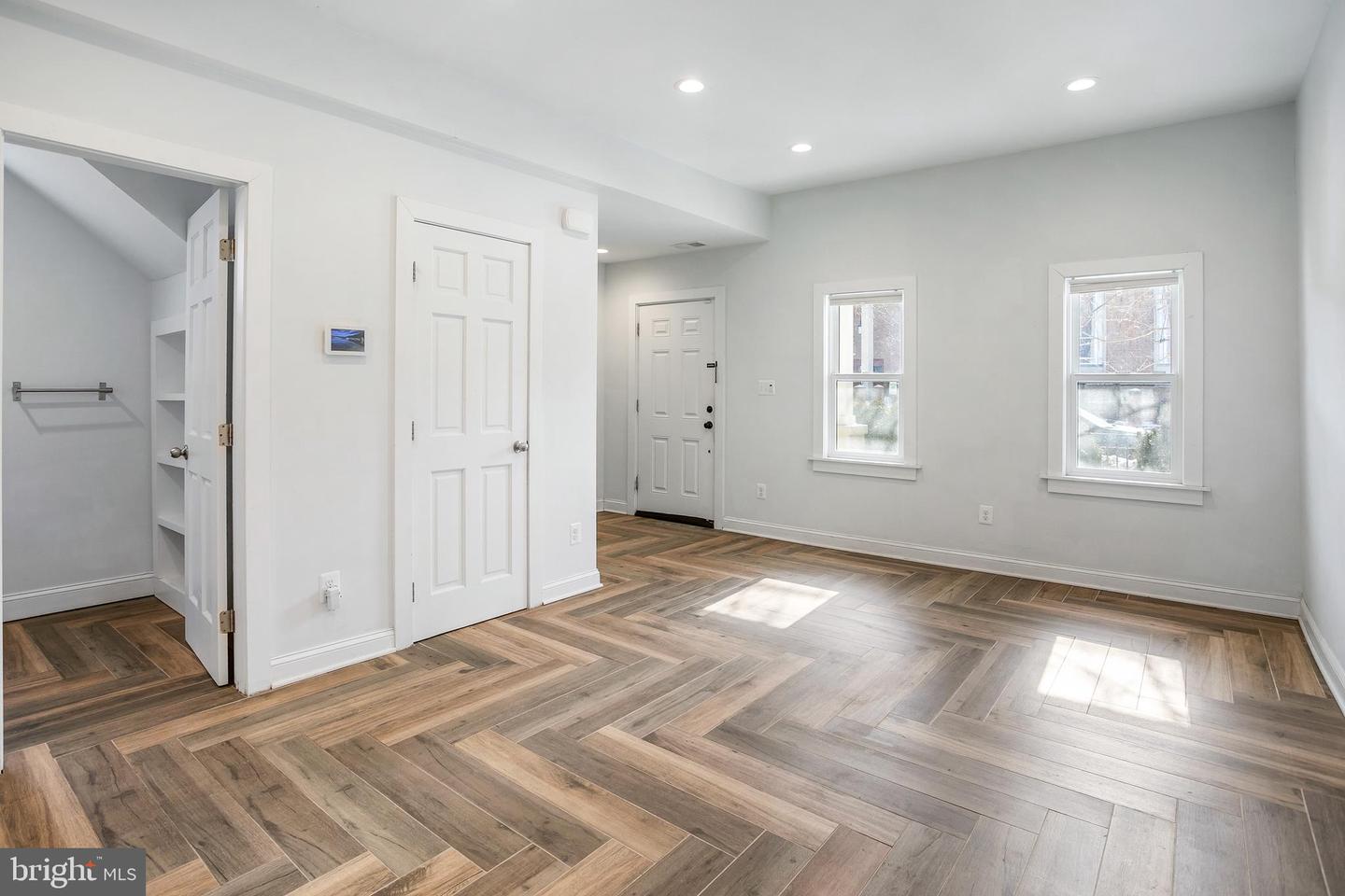 612 ALABAMA AVE SE, WASHINGTON, District Of Columbia 20032, 2 Bedrooms Bedrooms, 6 Rooms Rooms,2 BathroomsBathrooms,Residential,For sale,612 ALABAMA AVE SE,DCDC2243026 MLS # DCDC2243026