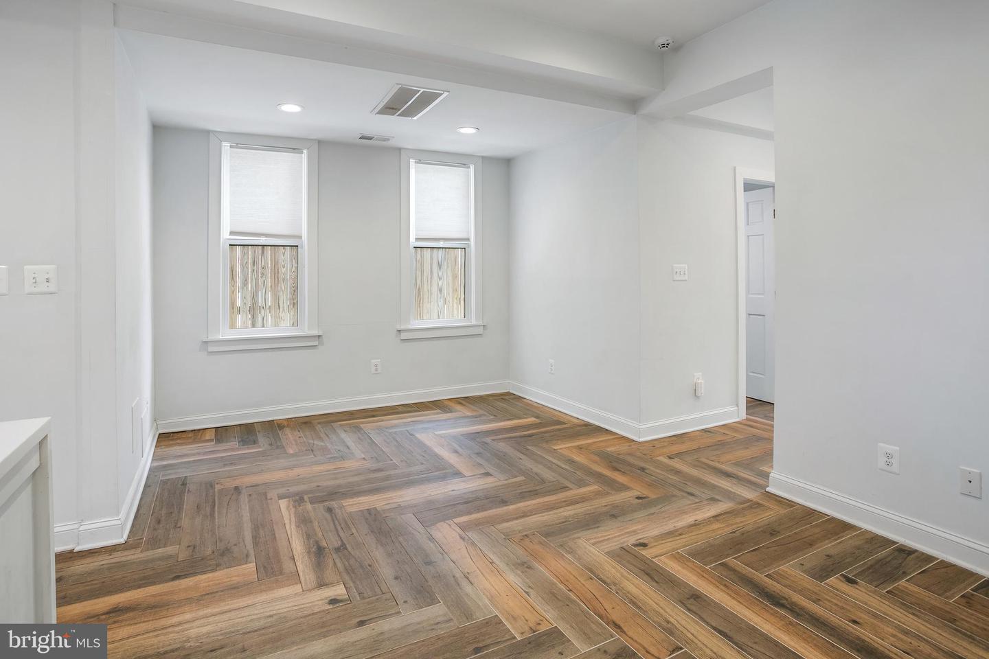 612 ALABAMA AVE SE, WASHINGTON, District Of Columbia 20032, 2 Bedrooms Bedrooms, 6 Rooms Rooms,2 BathroomsBathrooms,Residential,For sale,612 ALABAMA AVE SE,DCDC2243026 MLS # DCDC2243026