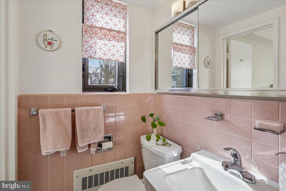 5410 CONNECTICUT AVE NW #412, WASHINGTON, District Of Columbia 20015, 2 Bedrooms Bedrooms, ,2 BathroomsBathrooms,Residential,For sale,5410 CONNECTICUT AVE NW #412,DCDC2243050 MLS # DCDC2243050 5410 CONNECTICUT AVE NW #412, WASHINGTON, District Of Columbia 20015, 2 Bedrooms Bedrooms, ,2 BathroomsBathrooms,Residential,For sale,5410 CONNECTICUT AVE NW #412,DCDC2243050 MLS # DCDC2243050