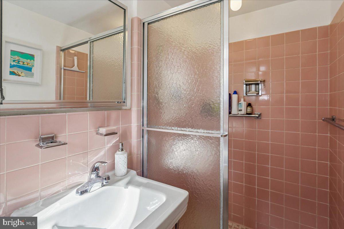 5410 CONNECTICUT AVE NW #412, WASHINGTON, District Of Columbia 20015, 2 Bedrooms Bedrooms, ,2 BathroomsBathrooms,Residential,For sale,5410 CONNECTICUT AVE NW #412,DCDC2243050 MLS # DCDC2243050 5410 CONNECTICUT AVE NW #412, WASHINGTON, District Of Columbia 20015, 2 Bedrooms Bedrooms, ,2 BathroomsBathrooms,Residential,For sale,5410 CONNECTICUT AVE NW #412,DCDC2243050 MLS # DCDC2243050