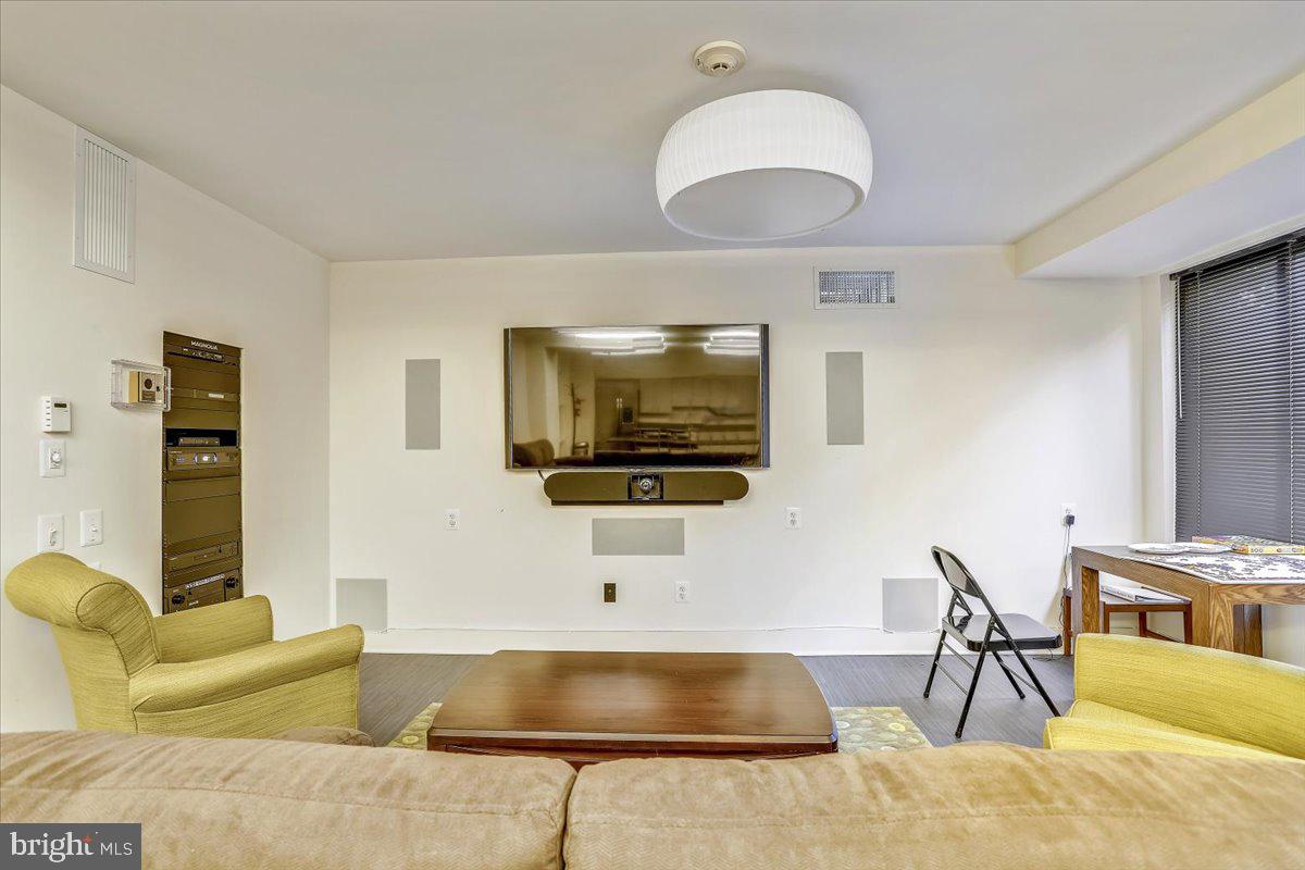 5410 CONNECTICUT AVE NW #412, WASHINGTON, District Of Columbia 20015, 2 Bedrooms Bedrooms, ,2 BathroomsBathrooms,Residential,For sale,5410 CONNECTICUT AVE NW #412,DCDC2243050 MLS # DCDC2243050 5410 CONNECTICUT AVE NW #412, WASHINGTON, District Of Columbia 20015, 2 Bedrooms Bedrooms, ,2 BathroomsBathrooms,Residential,For sale,5410 CONNECTICUT AVE NW #412,DCDC2243050 MLS # DCDC2243050