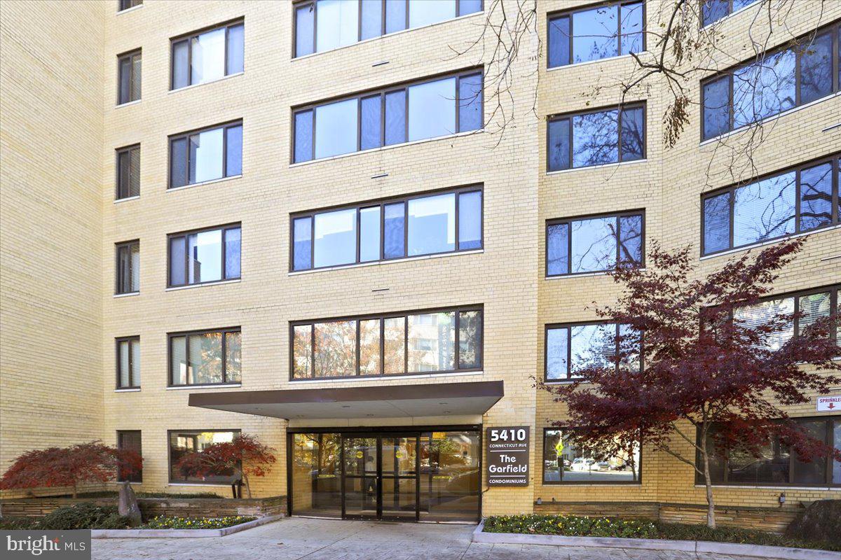 5410 CONNECTICUT AVE NW #412, WASHINGTON, District Of Columbia 20015, 2 Bedrooms Bedrooms, ,2 BathroomsBathrooms,Residential,For sale,5410 CONNECTICUT AVE NW #412,DCDC2243050 MLS # DCDC2243050 5410 CONNECTICUT AVE NW #412, WASHINGTON, District Of Columbia 20015, 2 Bedrooms Bedrooms, ,2 BathroomsBathrooms,Residential,For sale,5410 CONNECTICUT AVE NW #412,DCDC2243050 MLS # DCDC2243050