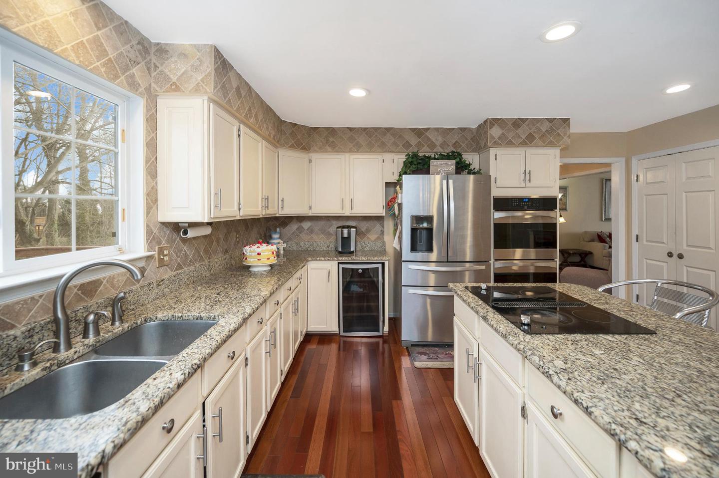 9309 E CARONDELET DR, MANASSAS PARK, Virginia 20111, 6 Bedrooms Bedrooms, 17 Rooms Rooms,4 BathroomsBathrooms,Residential,For sale,9309 E CARONDELET DR,VAMP2003620 MLS # VAMP2003620