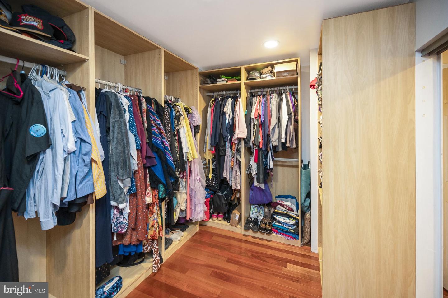 9309 E CARONDELET DR, MANASSAS PARK, Virginia 20111, 6 Bedrooms Bedrooms, 17 Rooms Rooms,4 BathroomsBathrooms,Residential,For sale,9309 E CARONDELET DR,VAMP2003620 MLS # VAMP2003620