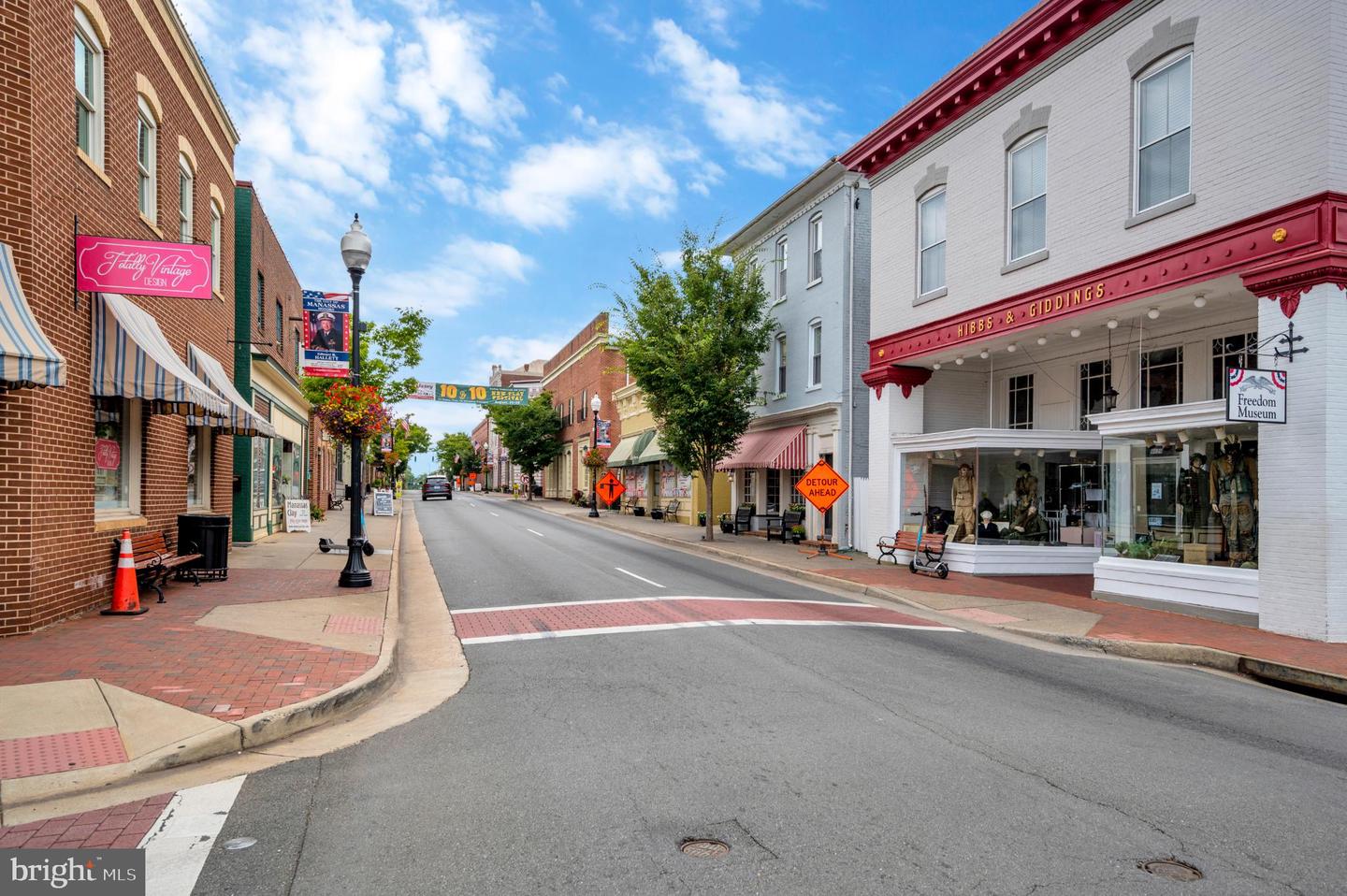 9309 E CARONDELET DR, MANASSAS PARK, Virginia 20111, 6 Bedrooms Bedrooms, 17 Rooms Rooms,4 BathroomsBathrooms,Residential,For sale,9309 E CARONDELET DR,VAMP2003620 MLS # VAMP2003620