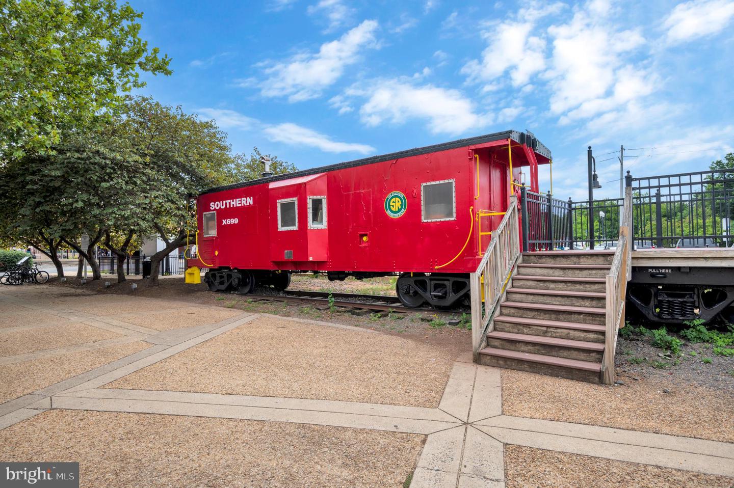 9309 E CARONDELET DR, MANASSAS PARK, Virginia 20111, 6 Bedrooms Bedrooms, 17 Rooms Rooms,4 BathroomsBathrooms,Residential,For sale,9309 E CARONDELET DR,VAMP2003620 MLS # VAMP2003620