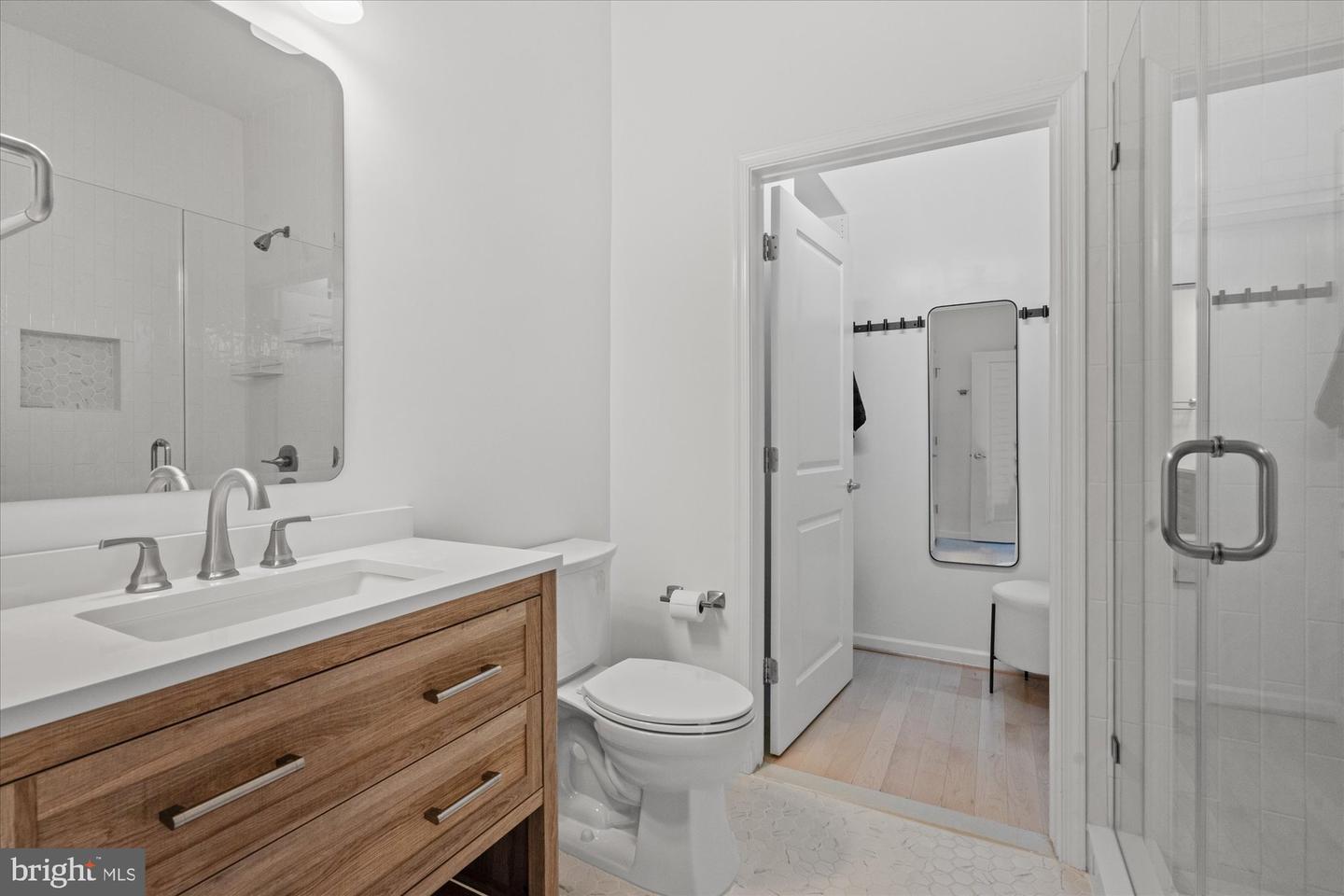 309 HOLLAND LN #311, ALEXANDRIA, Virginia 22314, 2 Bedrooms Bedrooms, ,2 BathroomsBathrooms,Residential,For sale,309 HOLLAND LN #311,VAAX2053466 MLS # VAAX2053466