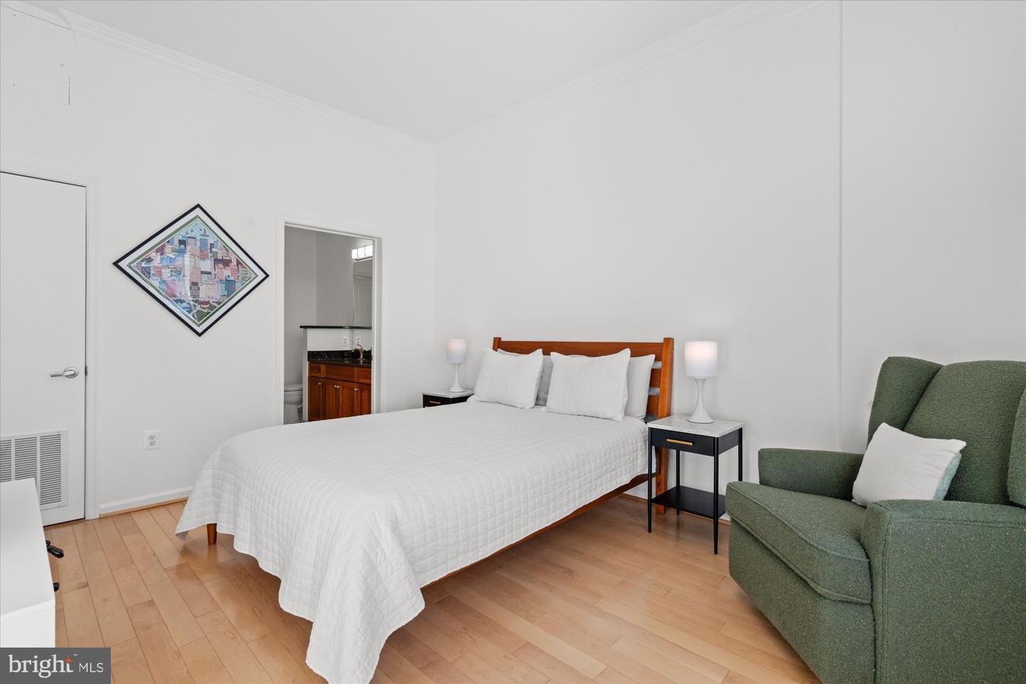 309 HOLLAND LN #311, ALEXANDRIA, Virginia 22314, 2 Bedrooms Bedrooms, ,2 BathroomsBathrooms,Residential,For sale,309 HOLLAND LN #311,VAAX2053466 MLS # VAAX2053466