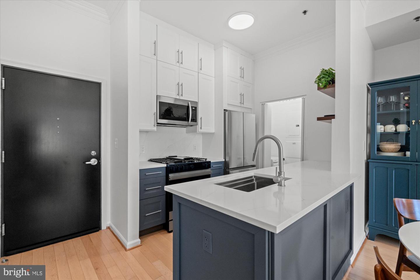 309 HOLLAND LN #311, ALEXANDRIA, Virginia 22314, 2 Bedrooms Bedrooms, ,2 BathroomsBathrooms,Residential,For sale,309 HOLLAND LN #311,VAAX2053466 MLS # VAAX2053466