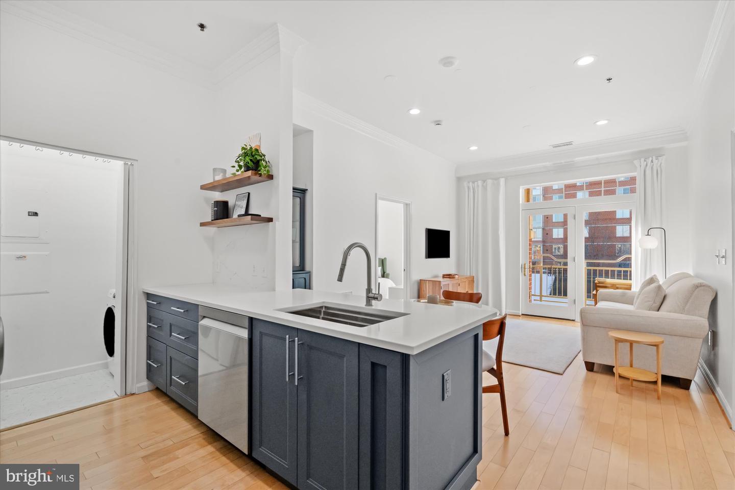 309 HOLLAND LN #311, ALEXANDRIA, Virginia 22314, 2 Bedrooms Bedrooms, ,2 BathroomsBathrooms,Residential,For sale,309 HOLLAND LN #311,VAAX2053466 MLS # VAAX2053466