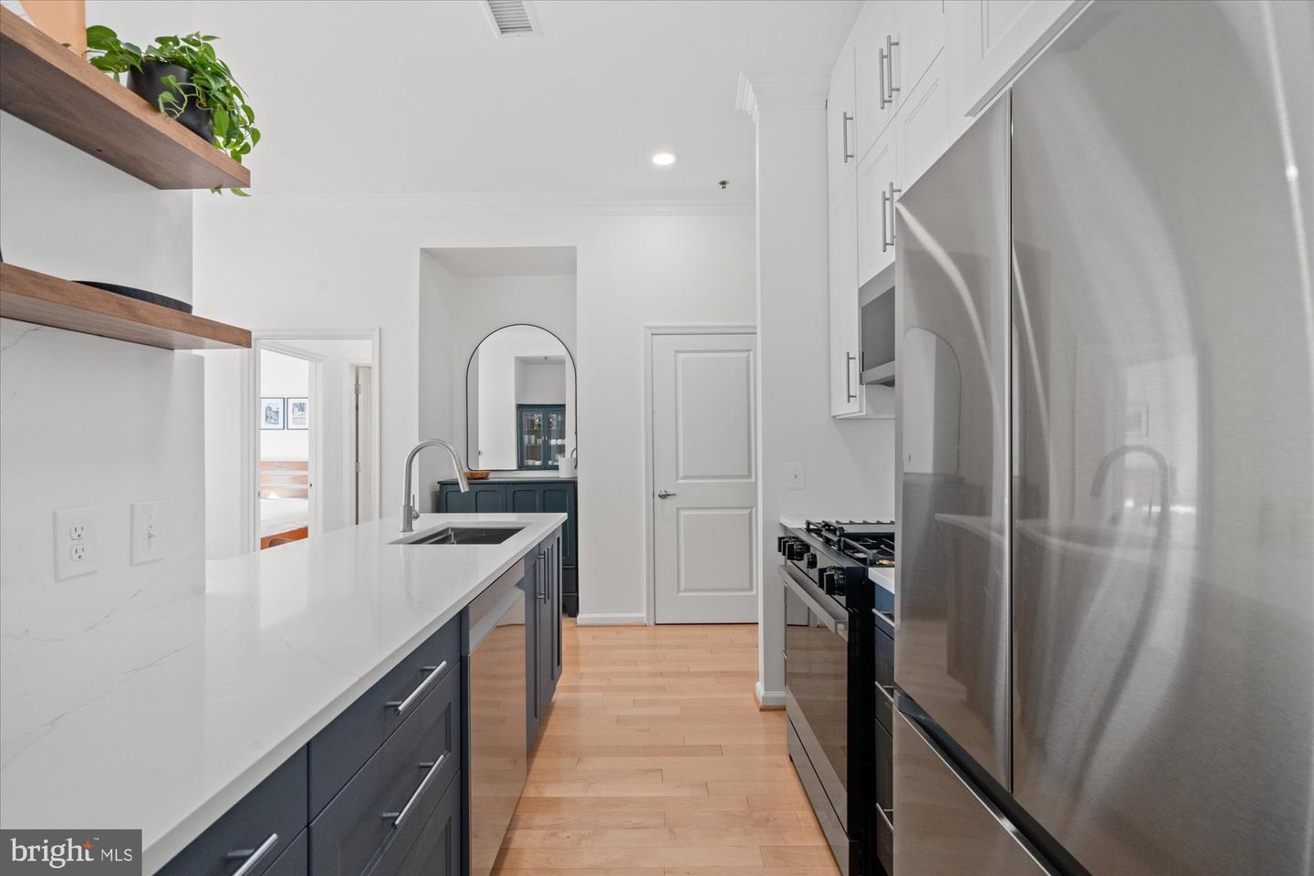 309 HOLLAND LN #311, ALEXANDRIA, Virginia 22314, 2 Bedrooms Bedrooms, ,2 BathroomsBathrooms,Residential,For sale,309 HOLLAND LN #311,VAAX2053466 MLS # VAAX2053466