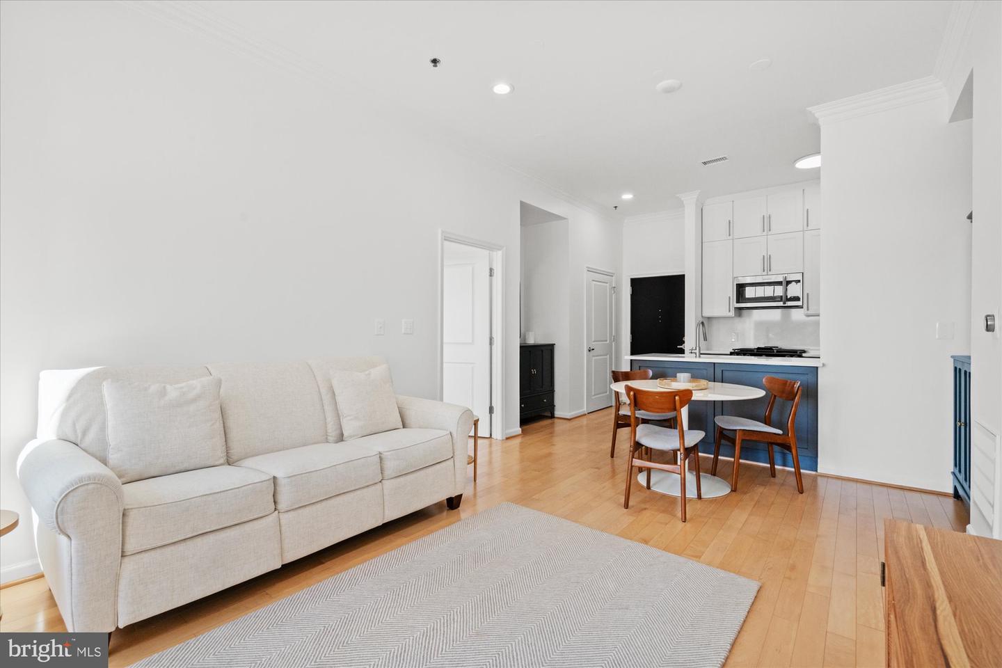 309 HOLLAND LN #311, ALEXANDRIA, Virginia 22314, 2 Bedrooms Bedrooms, ,2 BathroomsBathrooms,Residential,For sale,309 HOLLAND LN #311,VAAX2053466 MLS # VAAX2053466