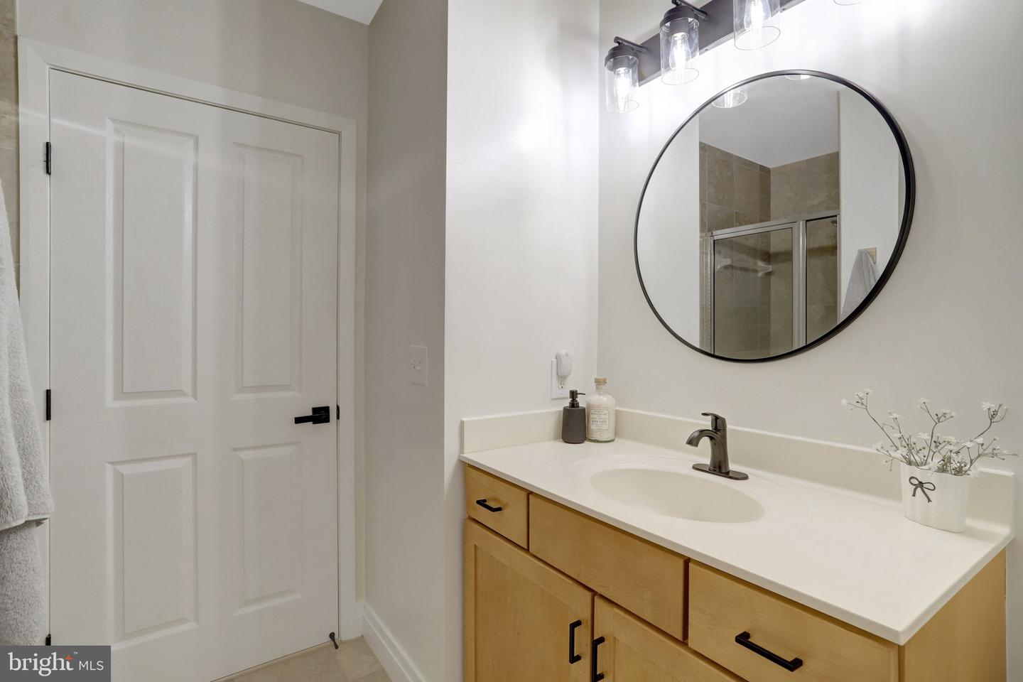 1201 N GARFIELD ST #206, ARLINGTON, Virginia 22201, 2 Bedrooms Bedrooms, ,2 BathroomsBathrooms,Residential,For sale,1201 N GARFIELD ST #206,VAAR2068072 MLS # VAAR2068072
