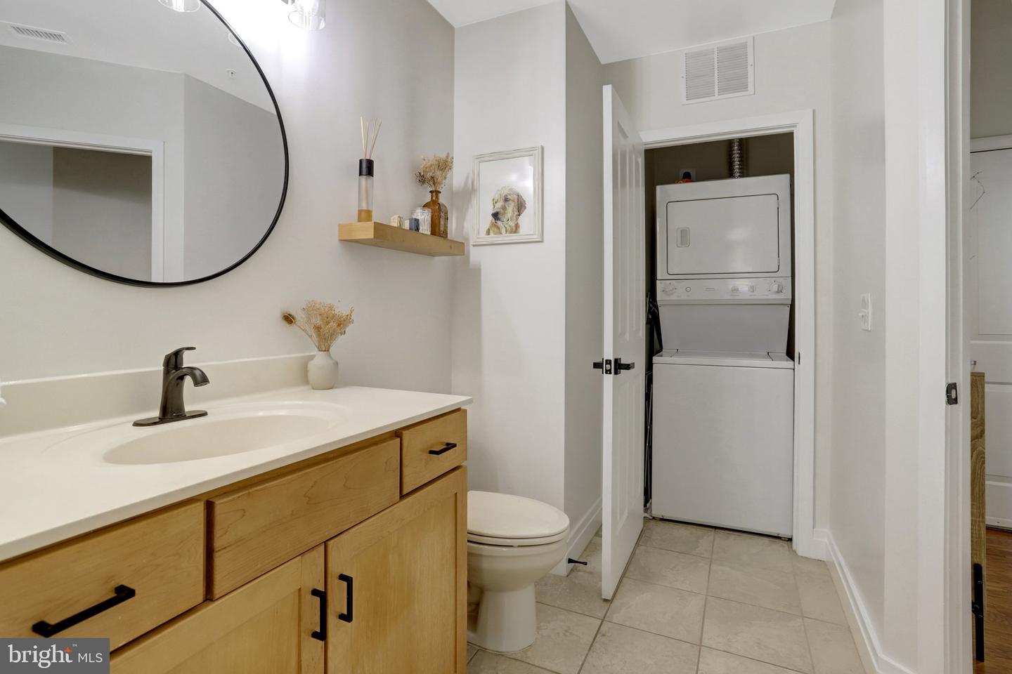 1201 N GARFIELD ST #206, ARLINGTON, Virginia 22201, 2 Bedrooms Bedrooms, ,2 BathroomsBathrooms,Residential,For sale,1201 N GARFIELD ST #206,VAAR2068072 MLS # VAAR2068072