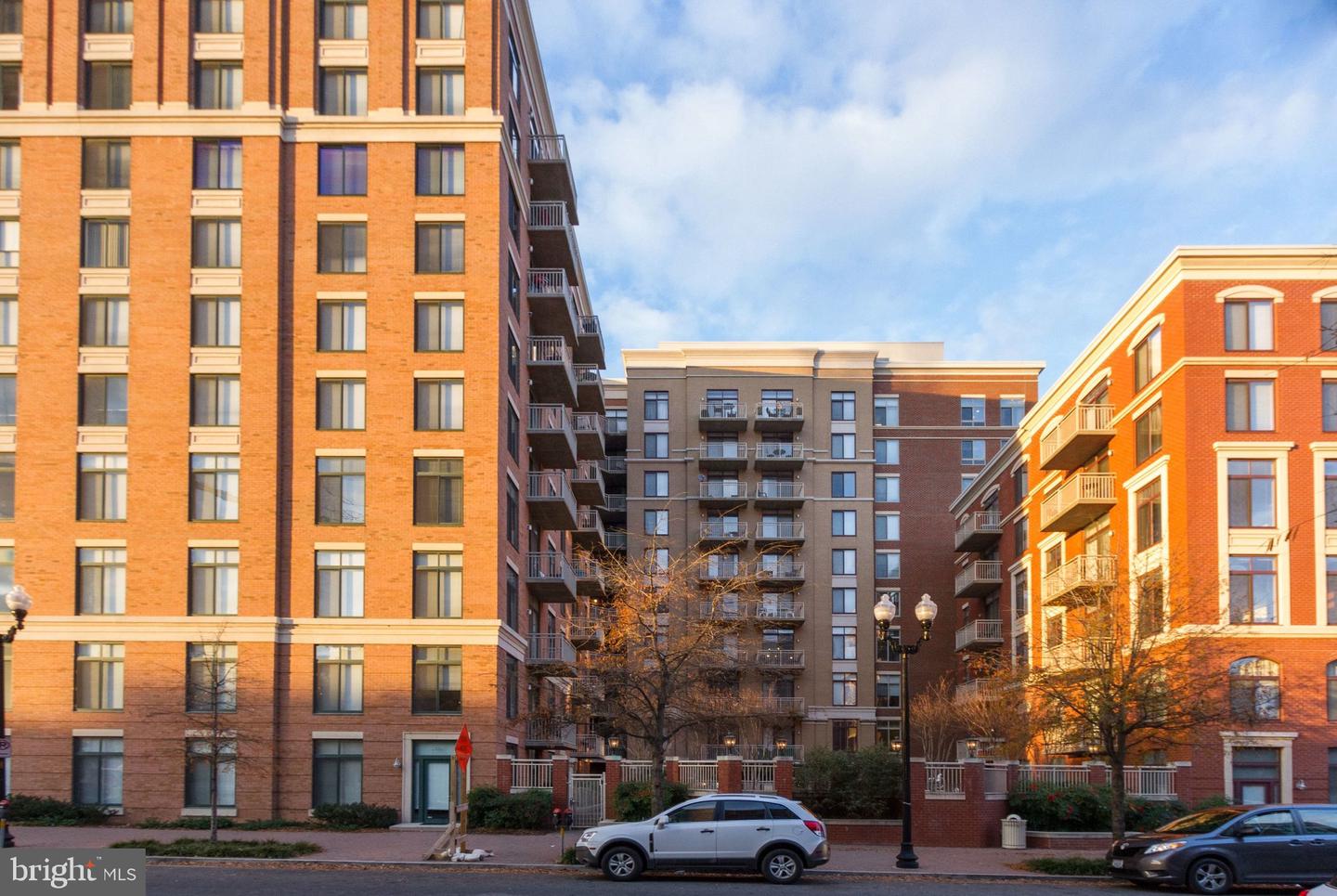 1201 N GARFIELD ST #206, ARLINGTON, Virginia 22201, 2 Bedrooms Bedrooms, ,2 BathroomsBathrooms,Residential,For sale,1201 N GARFIELD ST #206,VAAR2068072 MLS # VAAR2068072