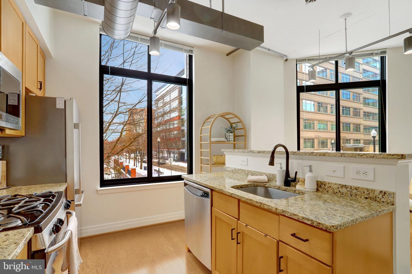 1201 N GARFIELD ST #206, ARLINGTON, Virginia 22201, 2 Bedrooms Bedrooms, ,2 BathroomsBathrooms,Residential,For sale,1201 N GARFIELD ST #206,VAAR2068072 MLS # VAAR2068072