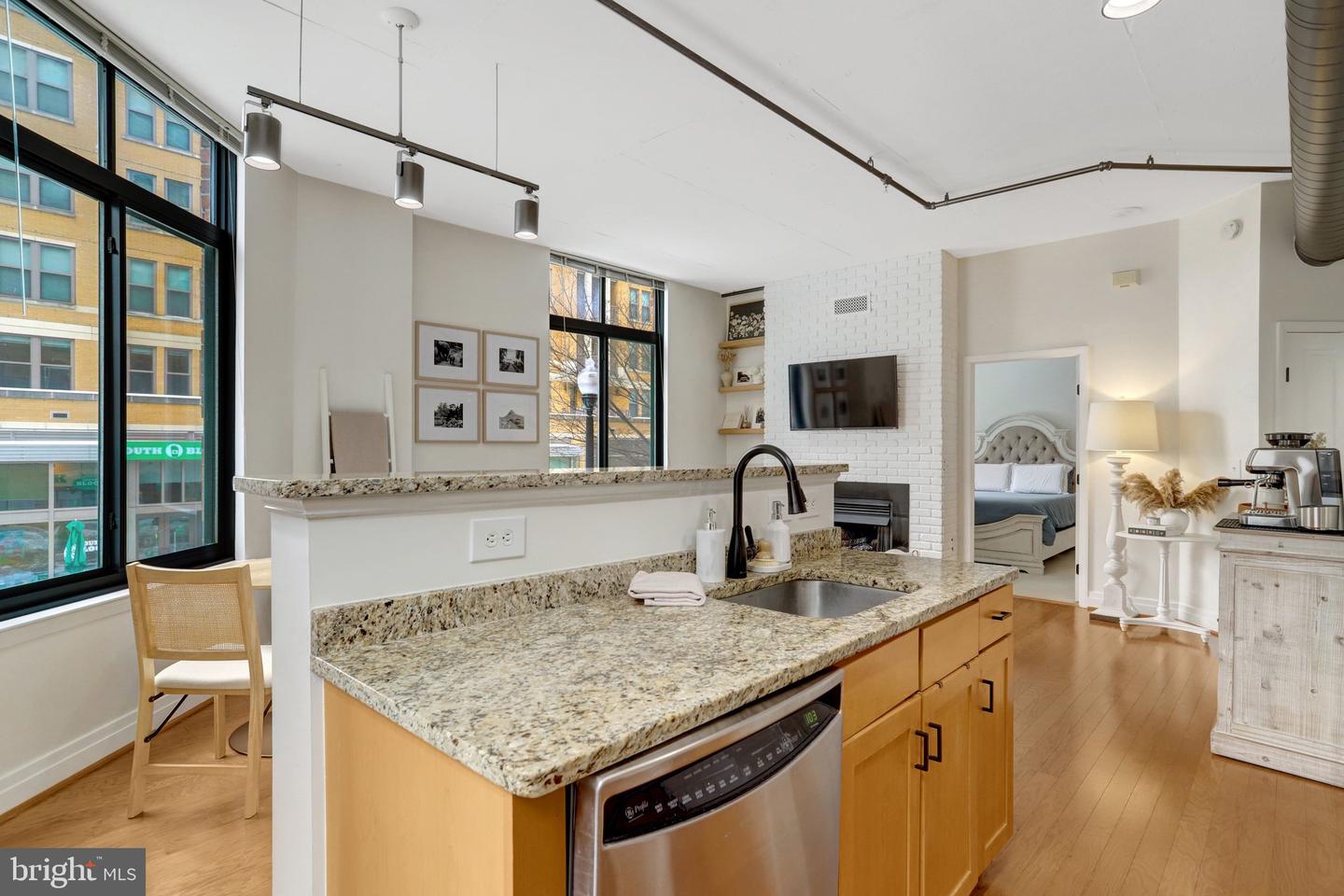 1201 N GARFIELD ST #206, ARLINGTON, Virginia 22201, 2 Bedrooms Bedrooms, ,2 BathroomsBathrooms,Residential,For sale,1201 N GARFIELD ST #206,VAAR2068072 MLS # VAAR2068072