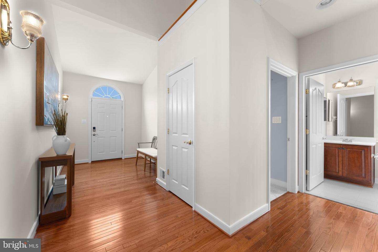 13141 TRIPLE CROWN LOOP, GAINESVILLE, Virginia 20155, 2 Bedrooms Bedrooms, ,4 BathroomsBathrooms,Residential,For sale,13141 TRIPLE CROWN LOOP,VAPW2111130 MLS # VAPW2111130