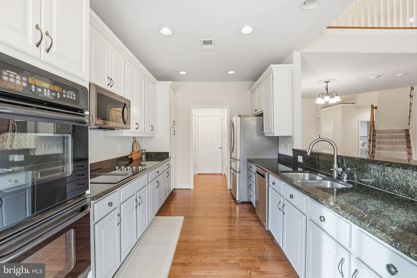 13141 TRIPLE CROWN LOOP, GAINESVILLE, Virginia 20155, 2 Bedrooms Bedrooms, ,4 BathroomsBathrooms,Residential,For sale,13141 TRIPLE CROWN LOOP,VAPW2111130 MLS # VAPW2111130