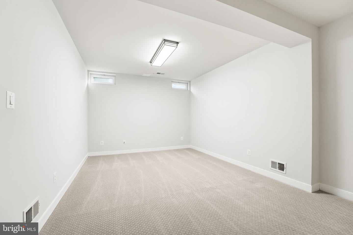 13141 TRIPLE CROWN LOOP, GAINESVILLE, Virginia 20155, 2 Bedrooms Bedrooms, ,4 BathroomsBathrooms,Residential,For sale,13141 TRIPLE CROWN LOOP,VAPW2111130 MLS # VAPW2111130