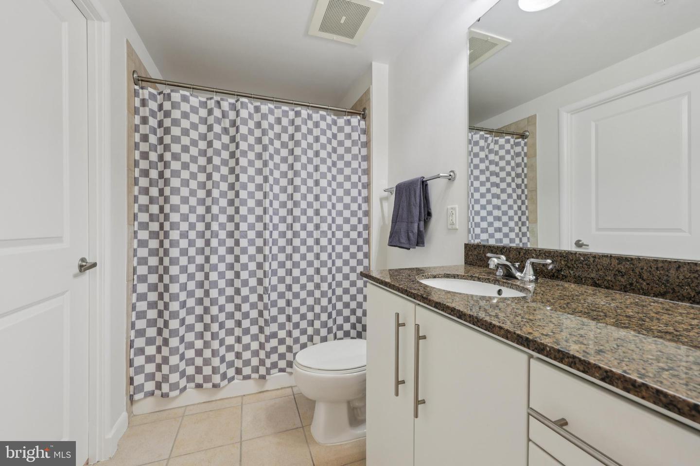 1021 N GARFIELD ST #819, ARLINGTON, Virginia 22201, 1 Bedroom Bedrooms, ,1 BathroomBathrooms,Residential,For sale,1021 N GARFIELD ST #819,VAAR2068088 MLS # VAAR2068088