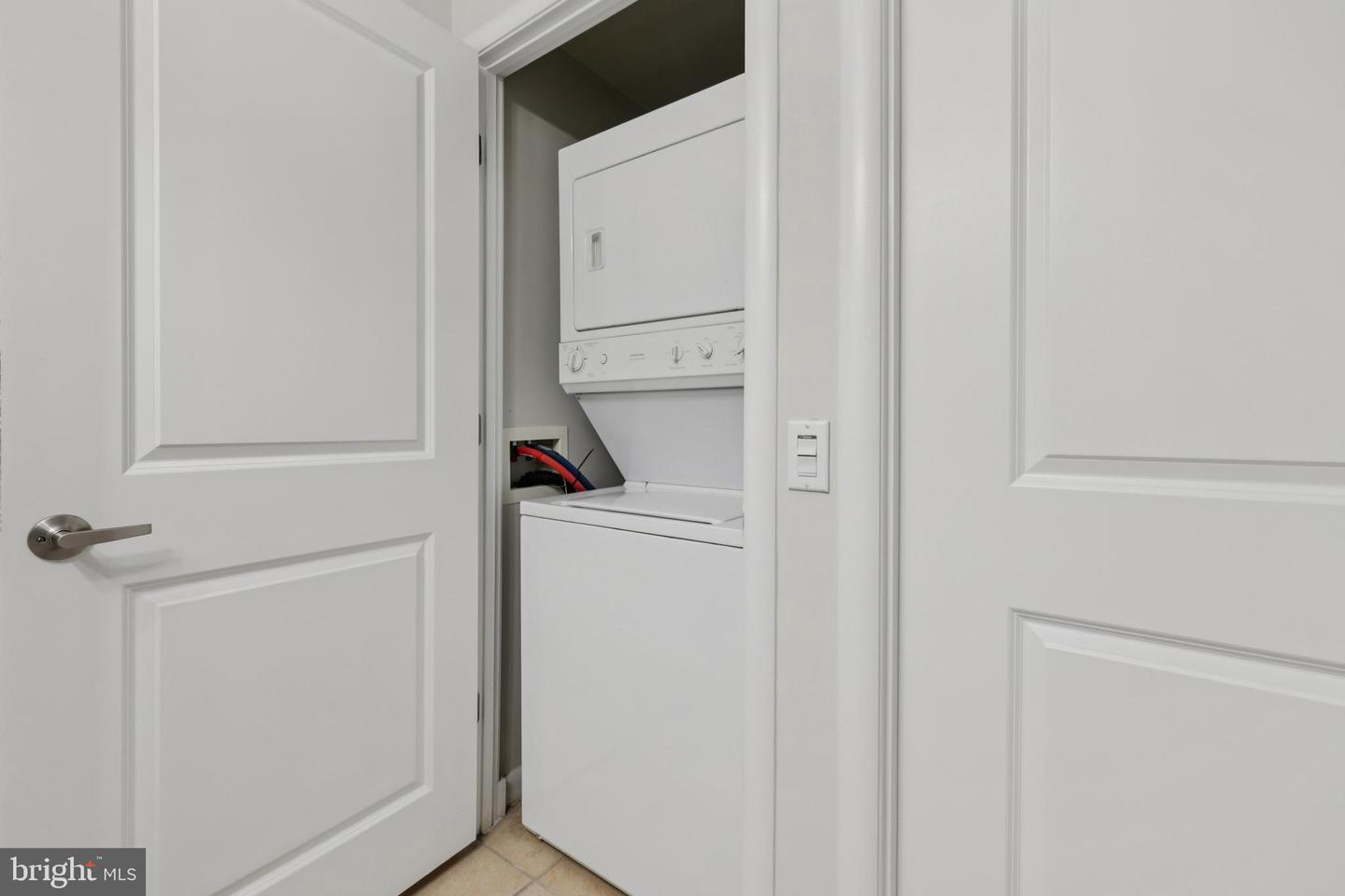 1021 N GARFIELD ST #819, ARLINGTON, Virginia 22201, 1 Bedroom Bedrooms, ,1 BathroomBathrooms,Residential,For sale,1021 N GARFIELD ST #819,VAAR2068088 MLS # VAAR2068088