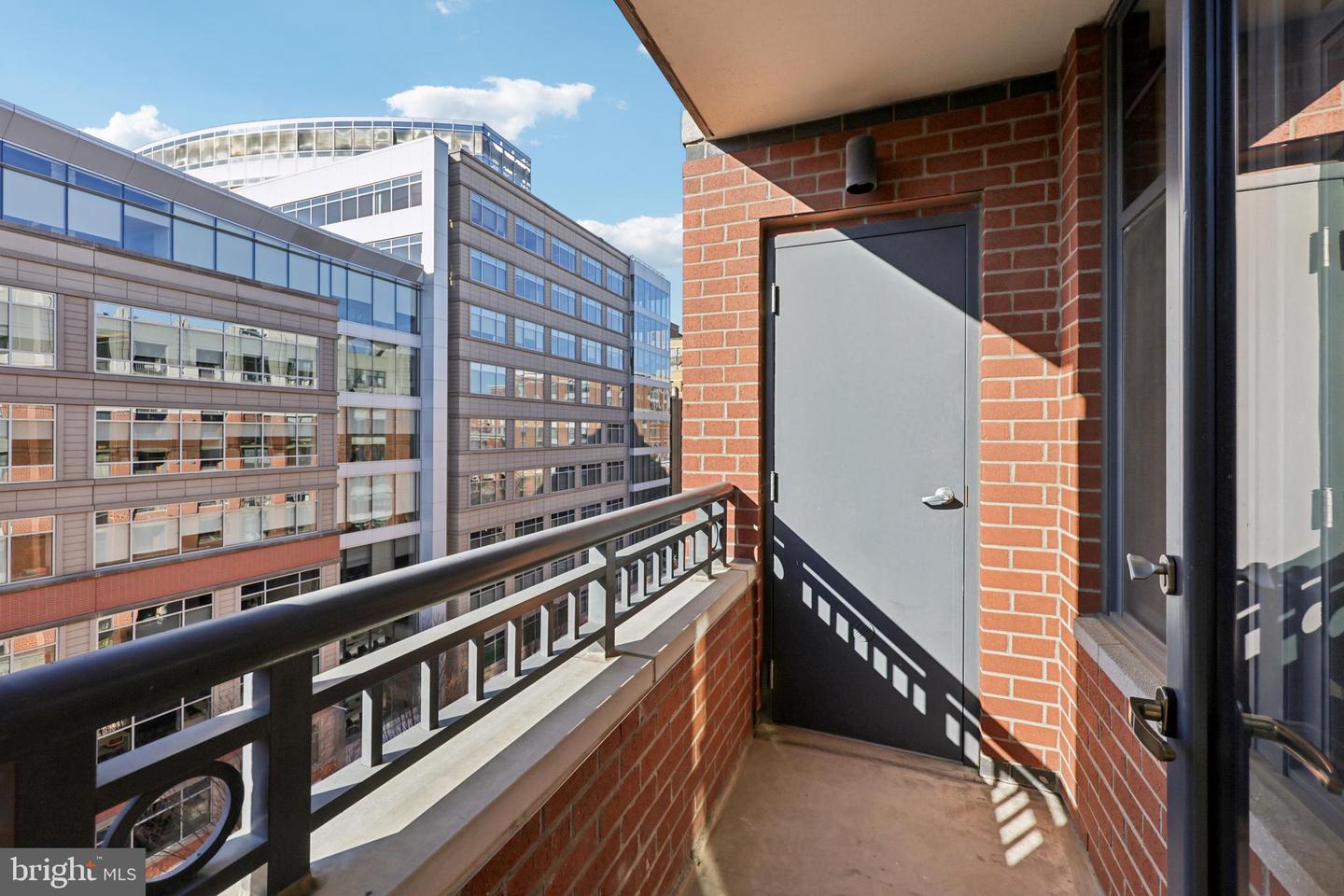 1021 N GARFIELD ST #819, ARLINGTON, Virginia 22201, 1 Bedroom Bedrooms, ,1 BathroomBathrooms,Residential,For sale,1021 N GARFIELD ST #819,VAAR2068088 MLS # VAAR2068088