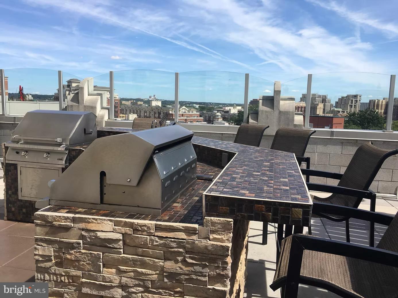 1021 N GARFIELD ST #819, ARLINGTON, Virginia 22201, 1 Bedroom Bedrooms, ,1 BathroomBathrooms,Residential,For sale,1021 N GARFIELD ST #819,VAAR2068088 MLS # VAAR2068088