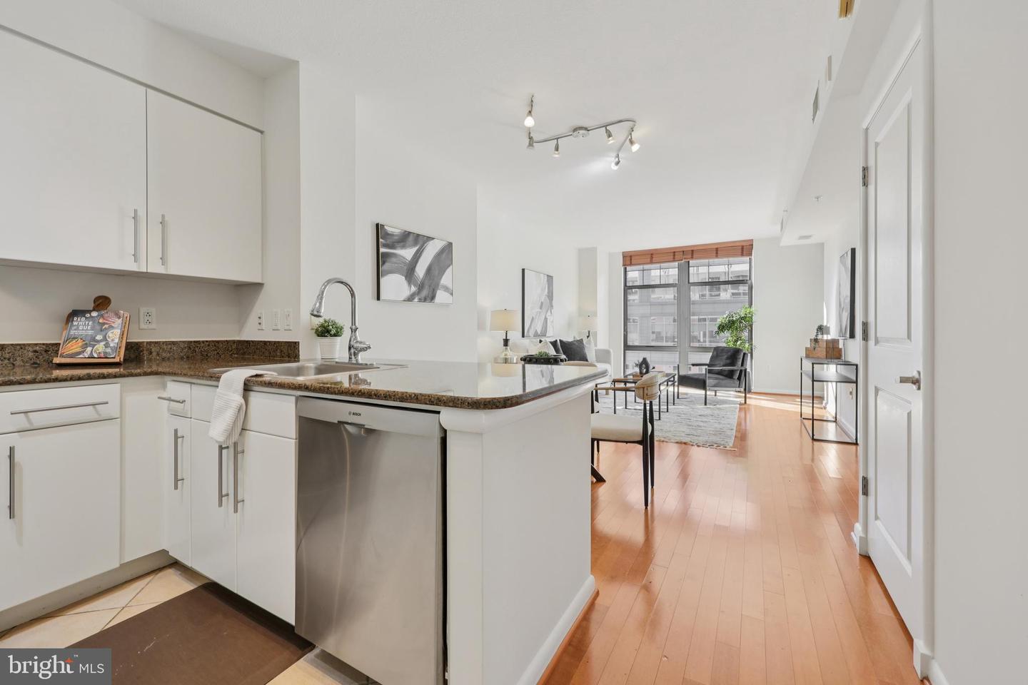 1021 N GARFIELD ST #819, ARLINGTON, Virginia 22201, 1 Bedroom Bedrooms, ,1 BathroomBathrooms,Residential,For sale,1021 N GARFIELD ST #819,VAAR2068088 MLS # VAAR2068088