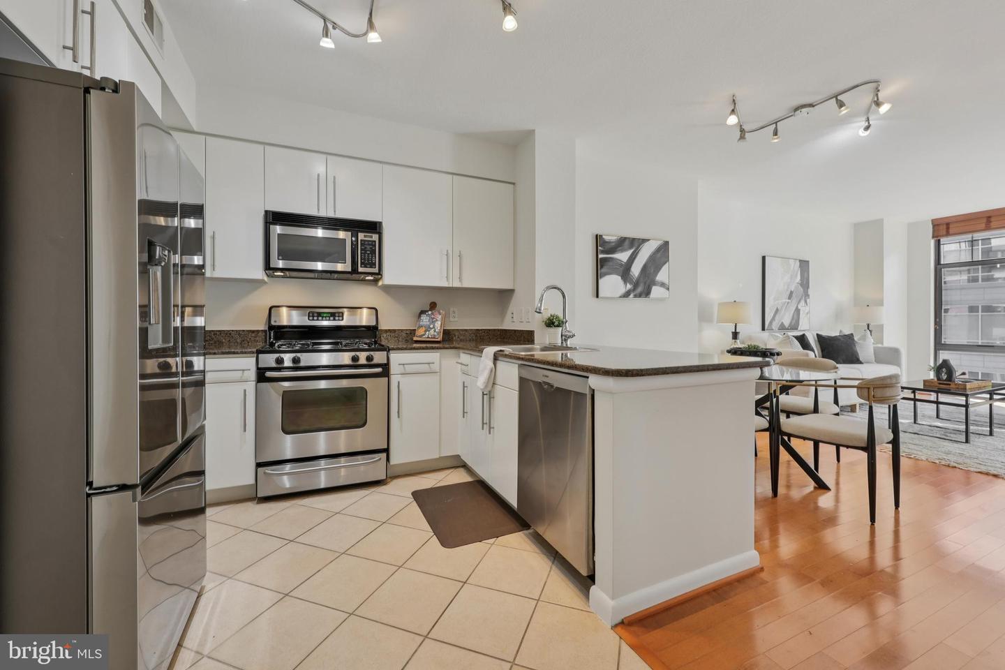 1021 N GARFIELD ST #819, ARLINGTON, Virginia 22201, 1 Bedroom Bedrooms, ,1 BathroomBathrooms,Residential,For sale,1021 N GARFIELD ST #819,VAAR2068088 MLS # VAAR2068088