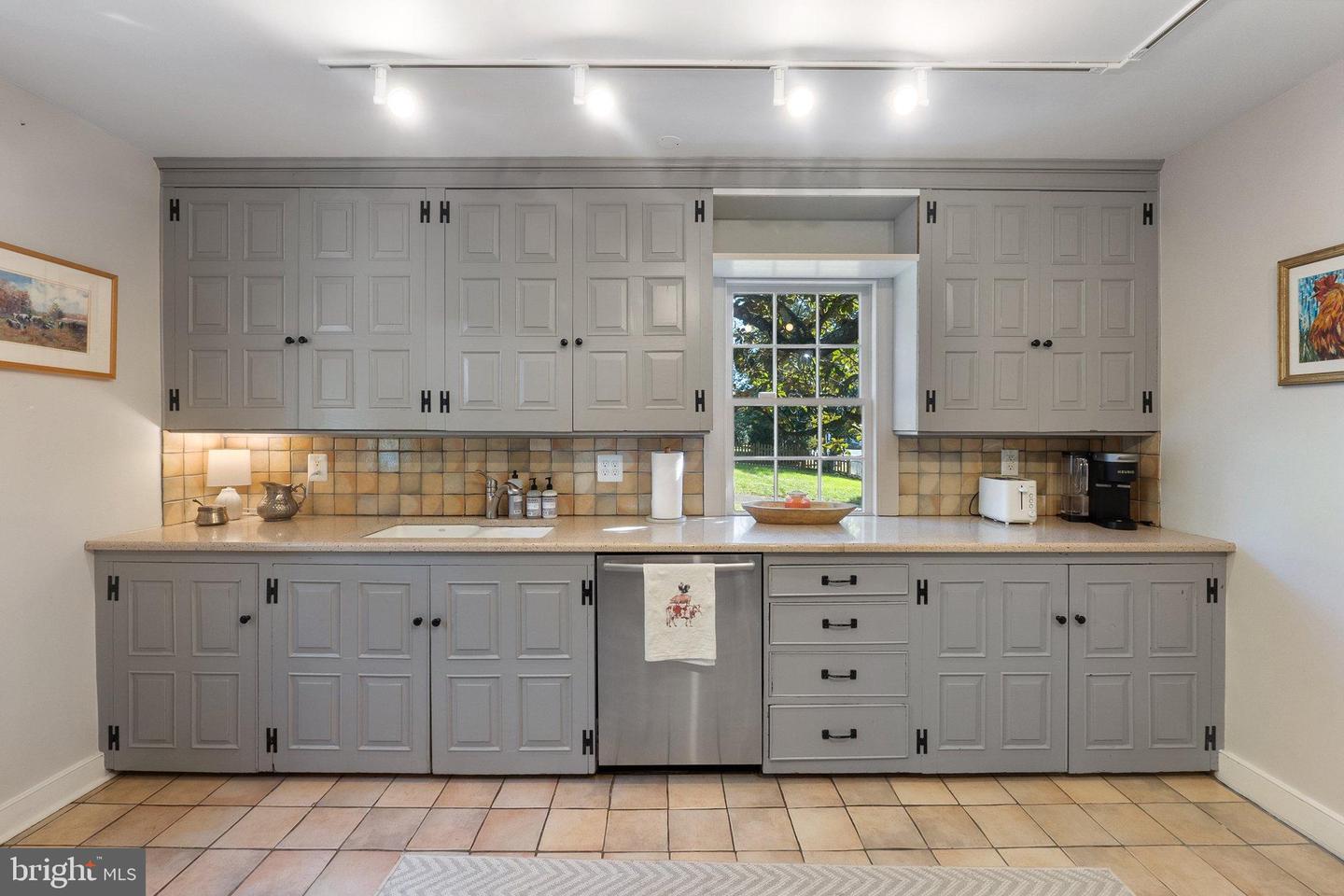 677 FEDERAL ST, PARIS, Virginia 20130, 4 Rooms Rooms,1 BathroomBathrooms,Residential,For sale,677 FEDERAL ST,VAFQ2020264 MLS # VAFQ2020264