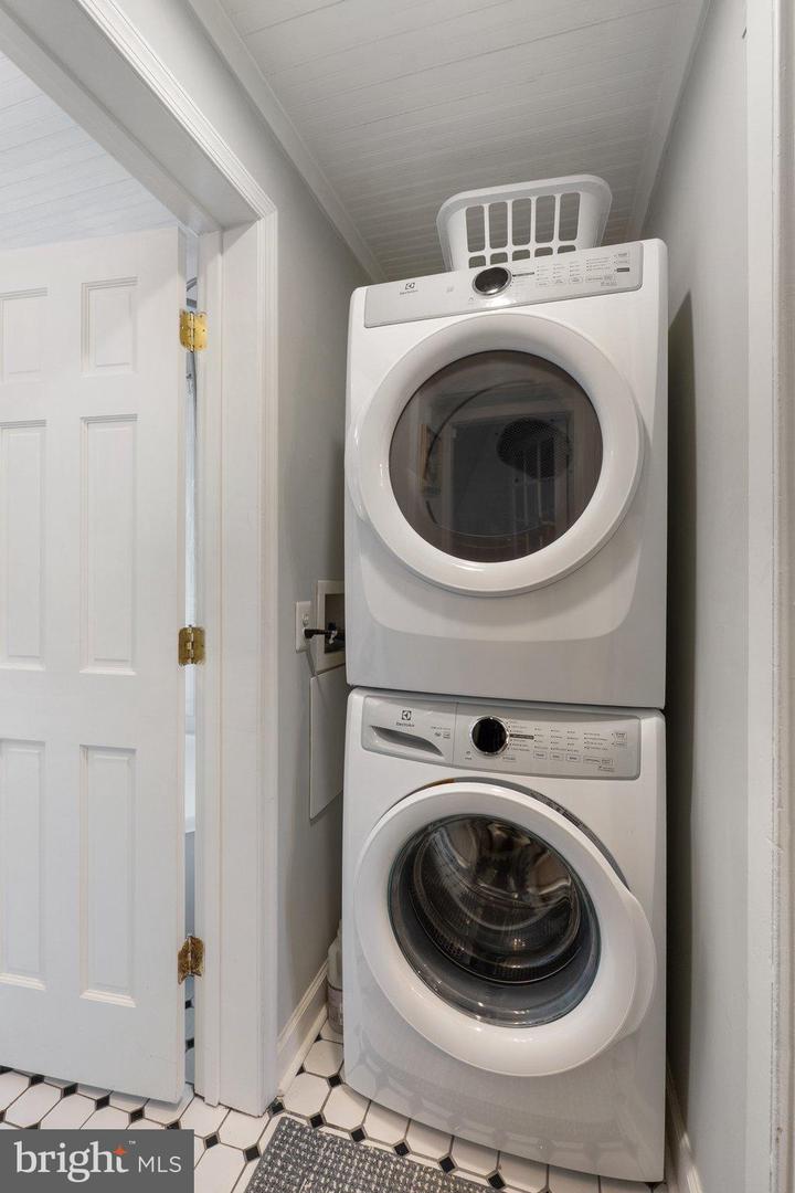 677 FEDERAL ST, PARIS, Virginia 20130, 4 Rooms Rooms,1 BathroomBathrooms,Residential,For sale,677 FEDERAL ST,VAFQ2020264 MLS # VAFQ2020264