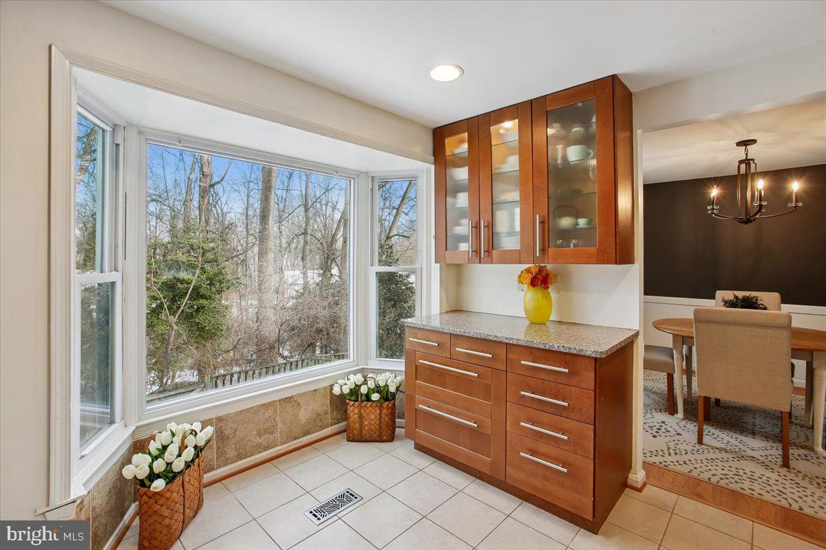 2909 EVERLEIGH WAY, FAIRFAX, Virginia 22031, 3 Bedrooms Bedrooms, ,2 BathroomsBathrooms,Residential,For sale,2909 EVERLEIGH WAY,VAFX2287406 MLS # VAFX2287406