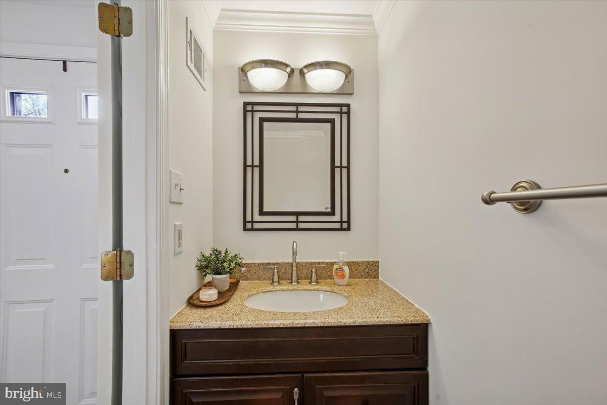 2909 EVERLEIGH WAY, FAIRFAX, Virginia 22031, 3 Bedrooms Bedrooms, ,2 BathroomsBathrooms,Residential,For sale,2909 EVERLEIGH WAY,VAFX2287406 MLS # VAFX2287406