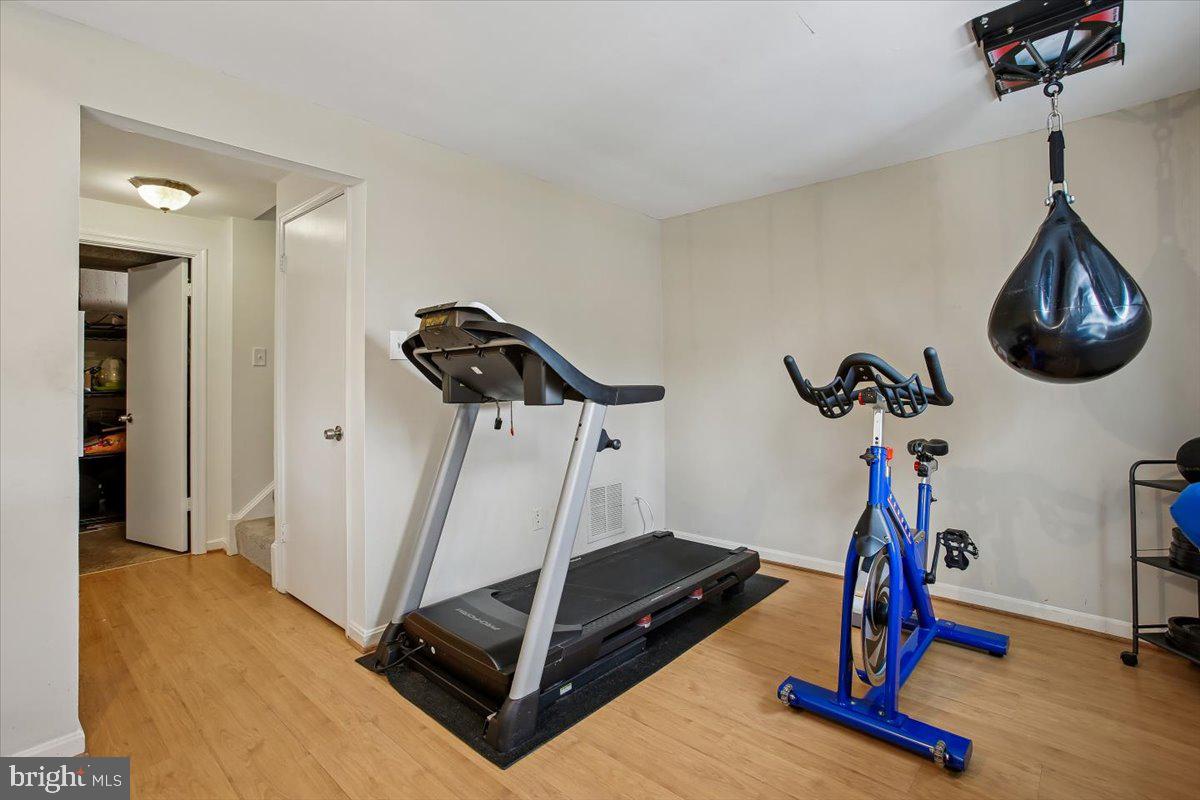 2909 EVERLEIGH WAY, FAIRFAX, Virginia 22031, 3 Bedrooms Bedrooms, ,2 BathroomsBathrooms,Residential,For sale,2909 EVERLEIGH WAY,VAFX2287406 MLS # VAFX2287406