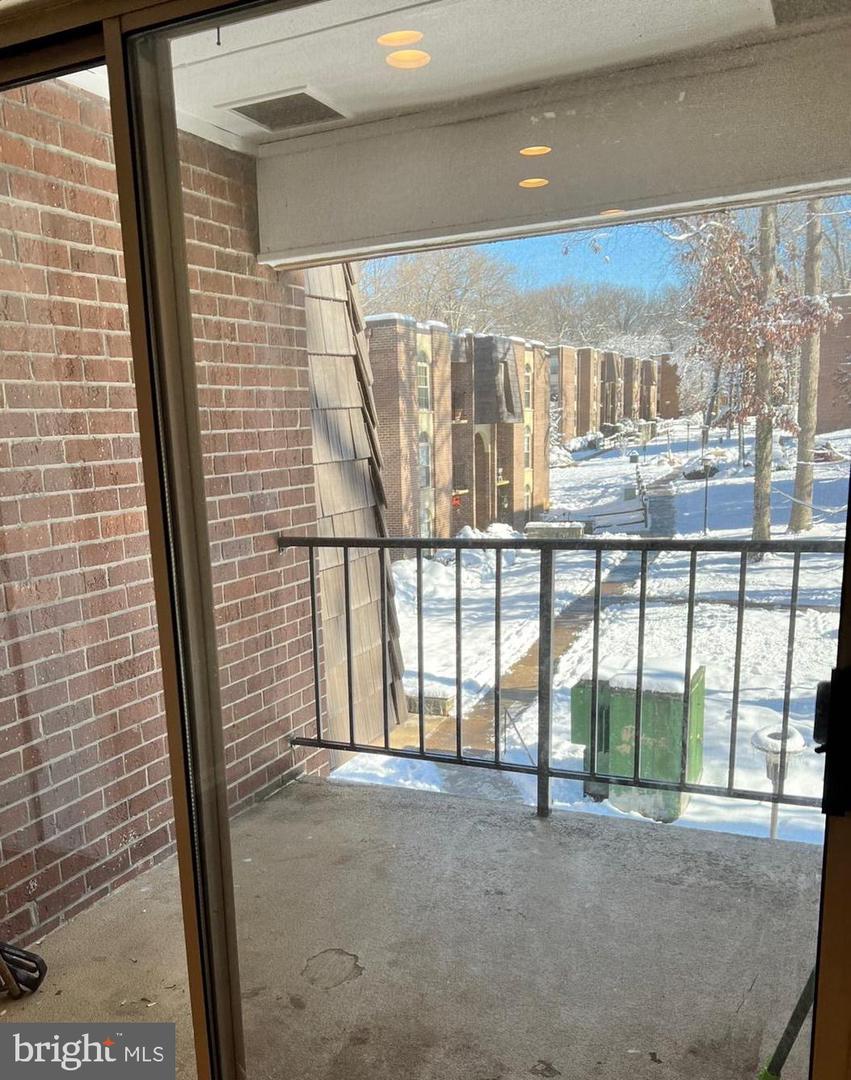 3334 WOODBURN VILLAGE DR #31, ANNANDALE, Virginia 22003, 2 Bedrooms Bedrooms, ,1 BathroomBathrooms,Residential,For sale,3334 WOODBURN VILLAGE DR #31,VAFX2287412 MLS # VAFX2287412