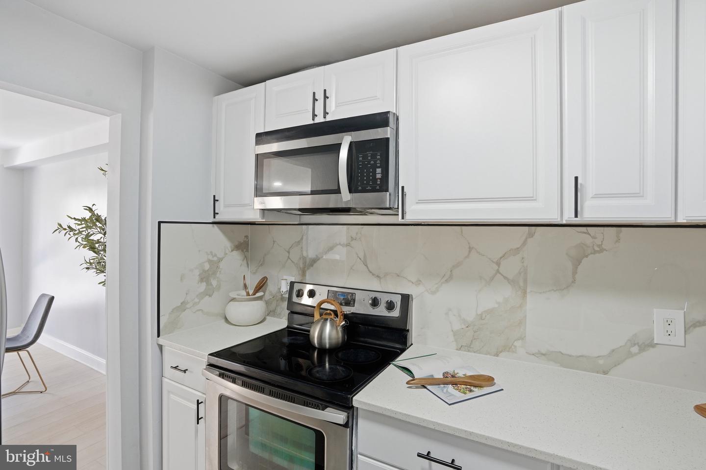 8626 VILLAGE SQ #8626, ALEXANDRIA, Virginia 22309, 3 Bedrooms Bedrooms, 5 Rooms Rooms,2 BathroomsBathrooms,Residential,For sale,8626 VILLAGE SQ #8626,VAFX2287420 MLS # VAFX2287420