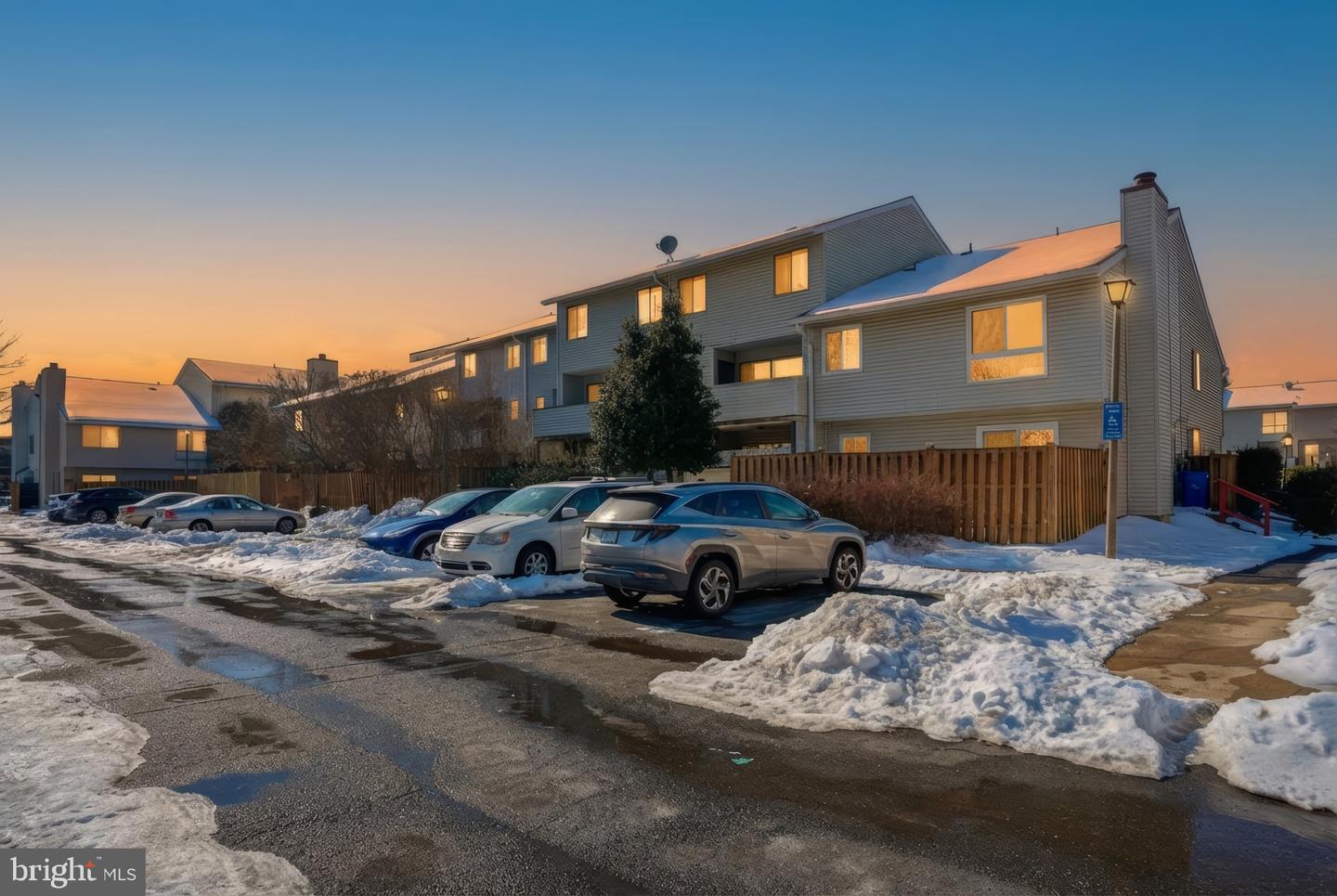 8626 VILLAGE SQ #8626, ALEXANDRIA, Virginia 22309, 3 Bedrooms Bedrooms, 5 Rooms Rooms,2 BathroomsBathrooms,Residential,For sale,8626 VILLAGE SQ #8626,VAFX2287420 MLS # VAFX2287420