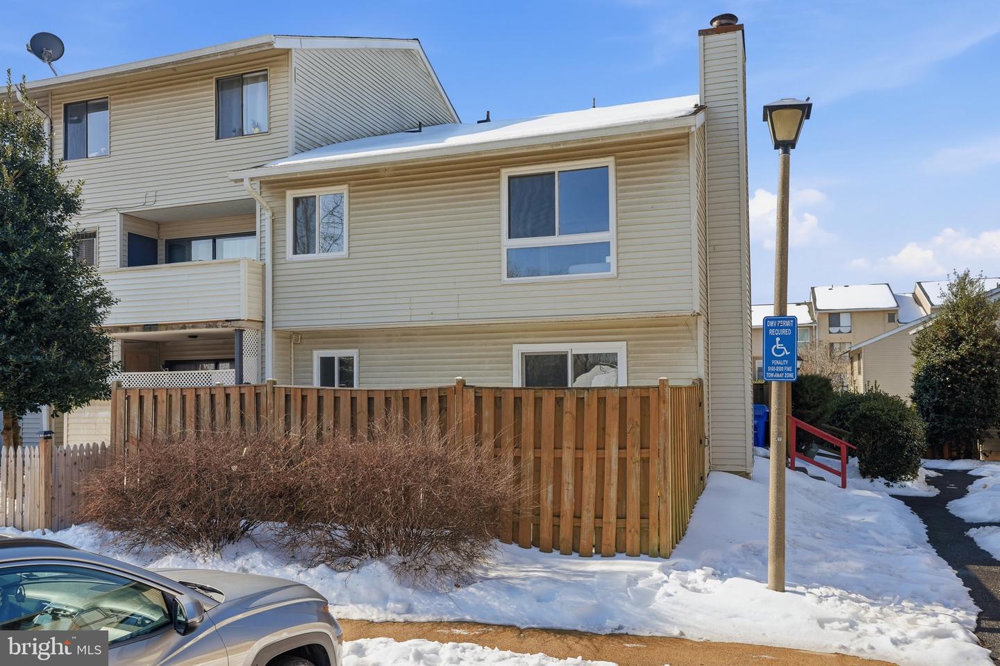 8626 VILLAGE SQ #8626, ALEXANDRIA, Virginia 22309, 3 Bedrooms Bedrooms, 5 Rooms Rooms,2 BathroomsBathrooms,Residential,For sale,8626 VILLAGE SQ #8626,VAFX2287420 MLS # VAFX2287420