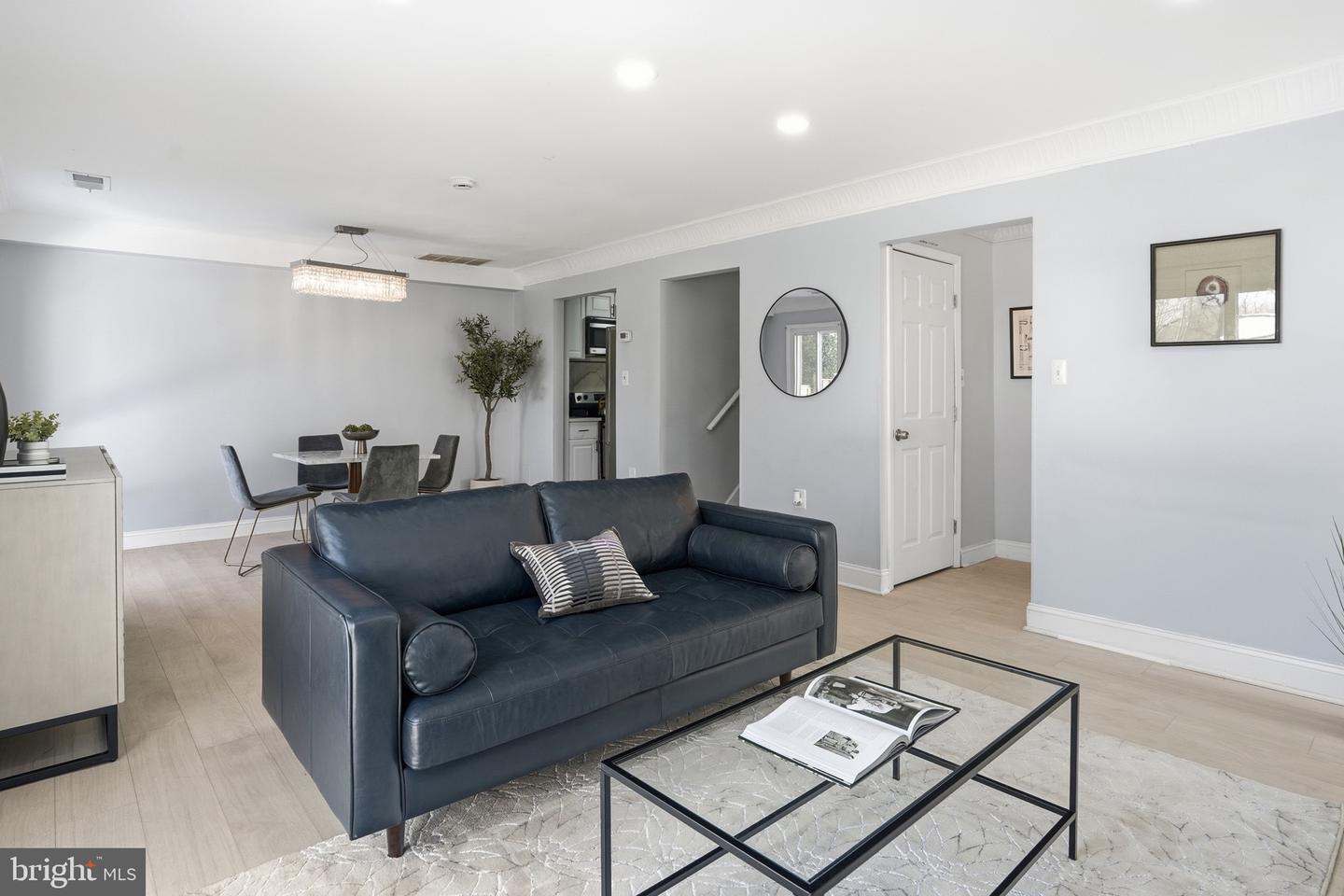 8626 VILLAGE SQ #8626, ALEXANDRIA, Virginia 22309, 3 Bedrooms Bedrooms, 5 Rooms Rooms,2 BathroomsBathrooms,Residential,For sale,8626 VILLAGE SQ #8626,VAFX2287420 MLS # VAFX2287420